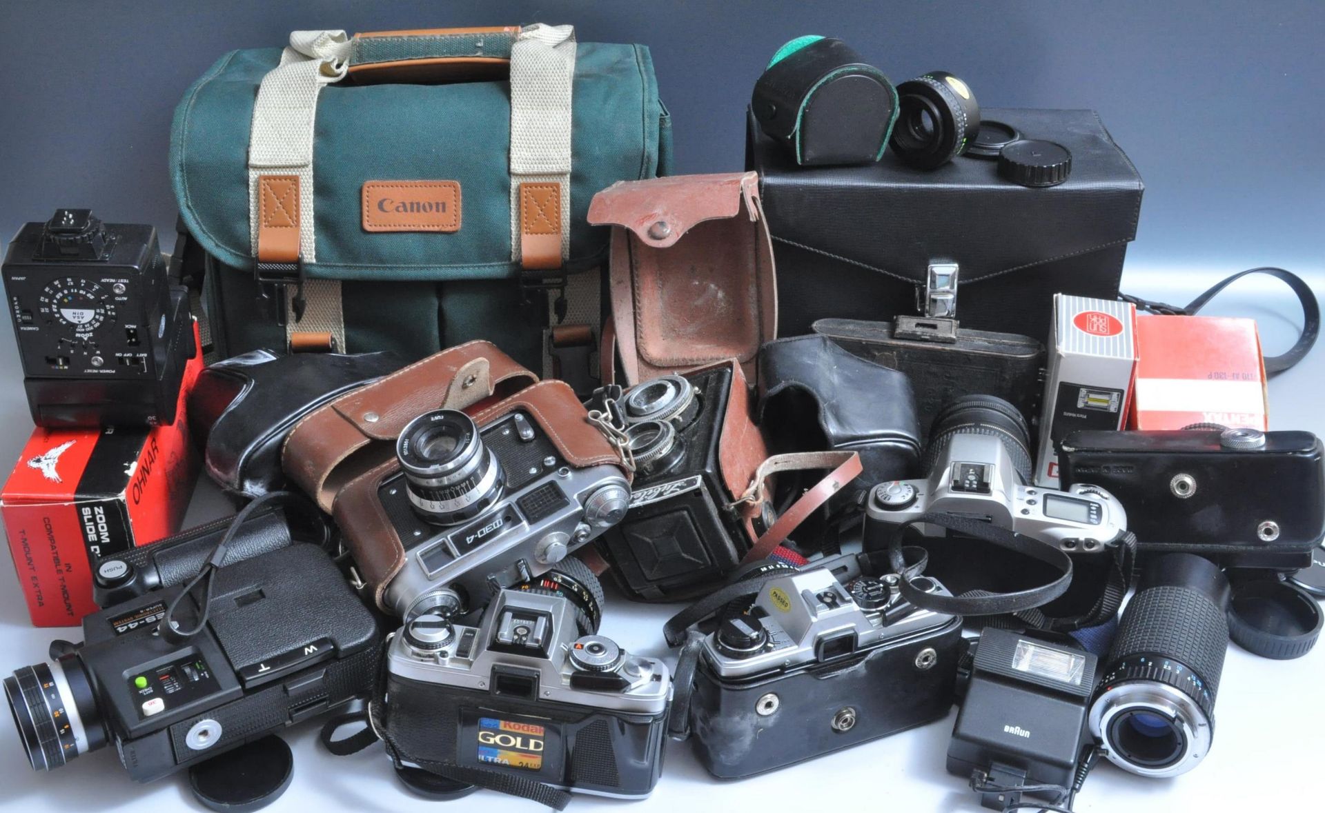 COLLECTION OF VINTAGE 20TH CENTURY 35MM CAMERAS - Image 7 of 7