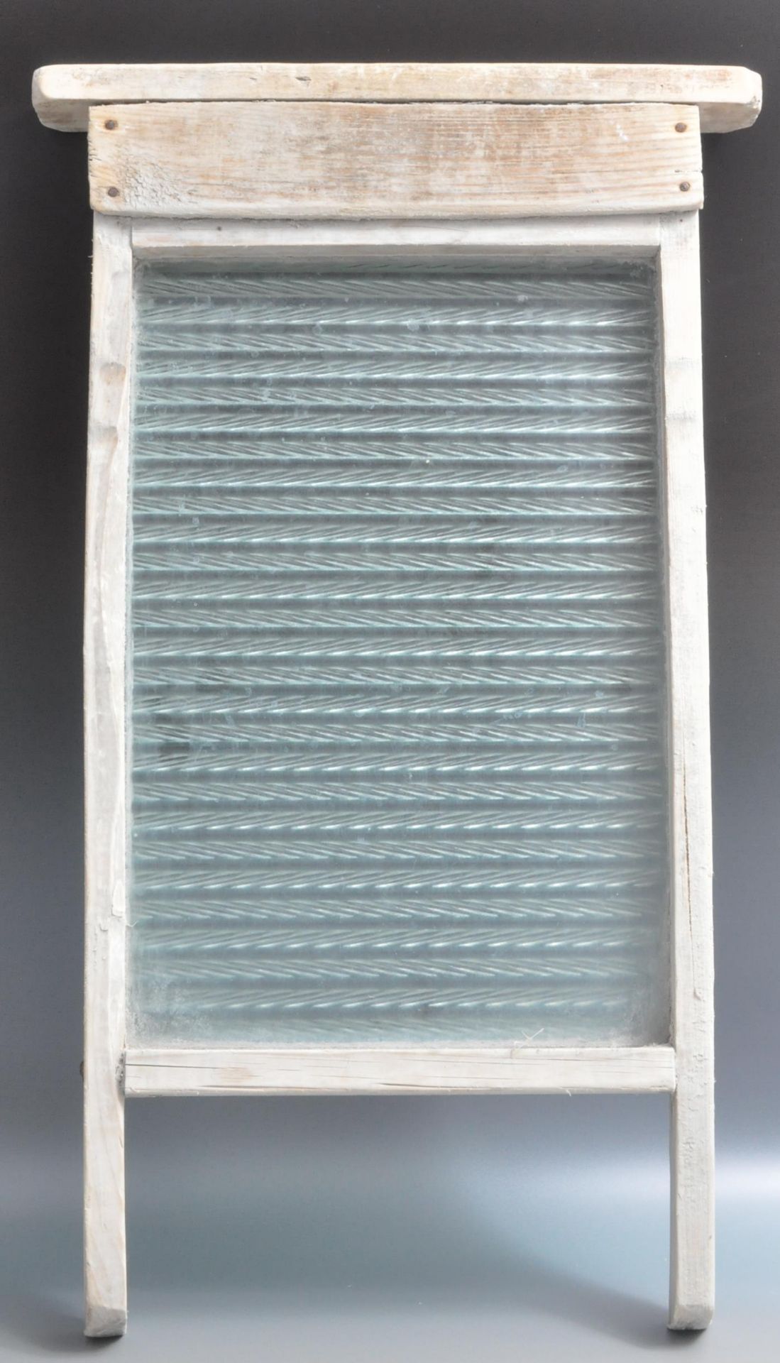 1930’S WOODEN FRAMED GLASS LAUNDRY WASHBOARD - Image 2 of 4