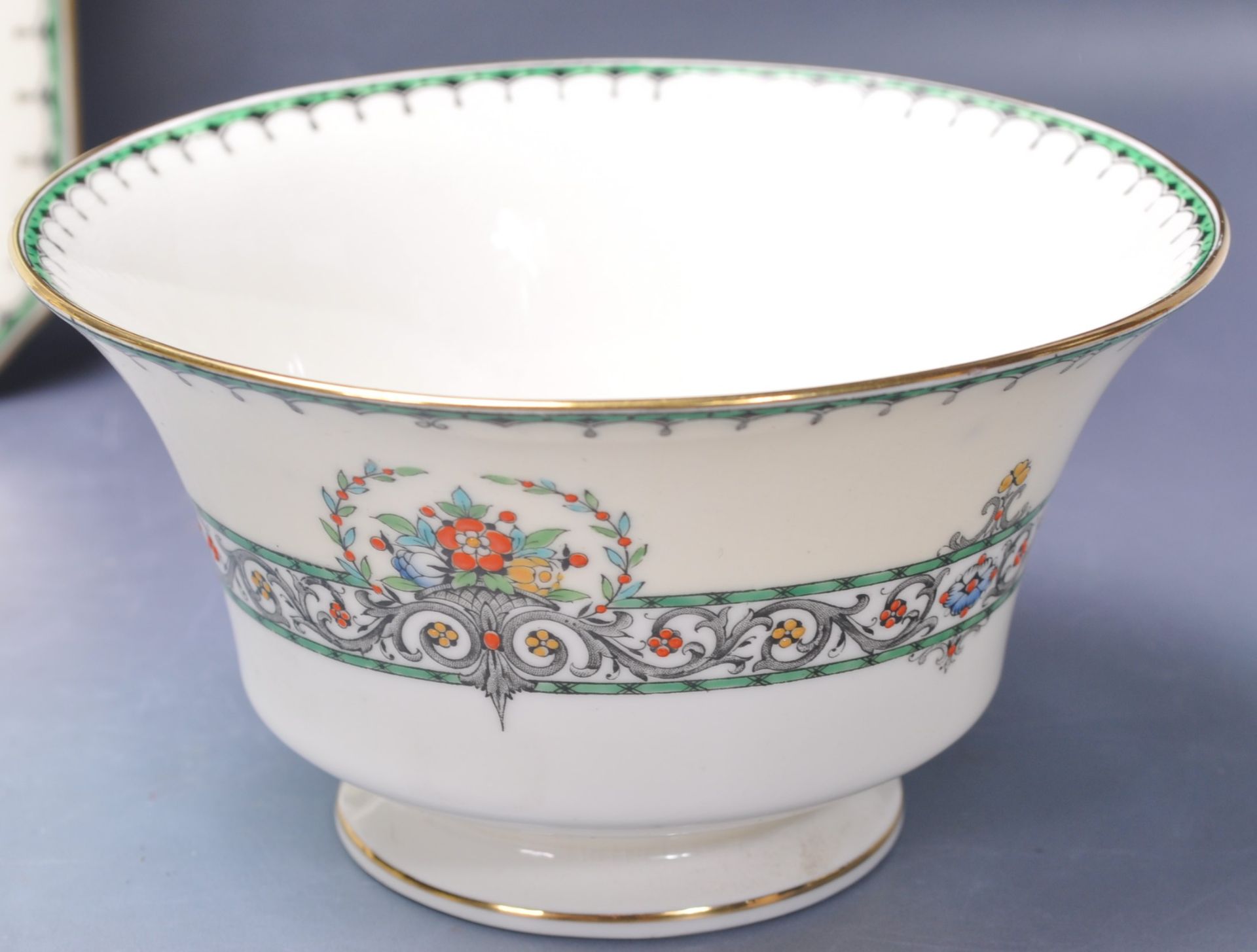 VINTAGE ROYAL WORCESTER CHALONS TEA SERVICE. - Image 5 of 10