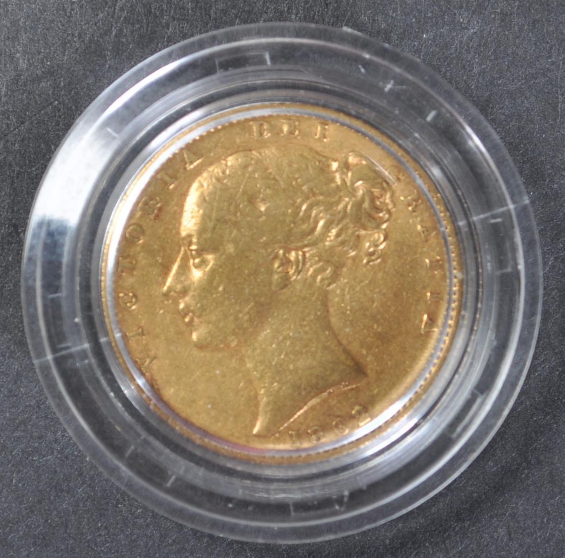 1862 VICTORIAN 22CT GOLD SOVEREIGN COIN - Image 2 of 4