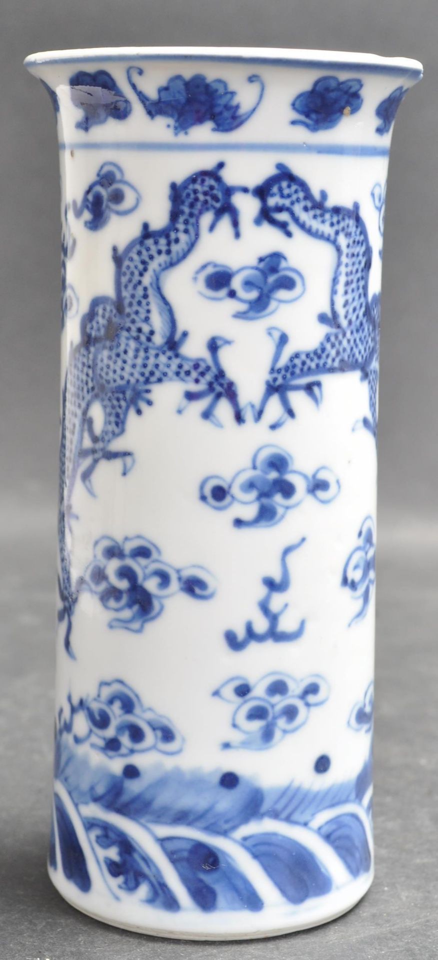 19TH CENTURY BLUE AND WHITE CHINESE ORIENTAL VASE - Image 2 of 6