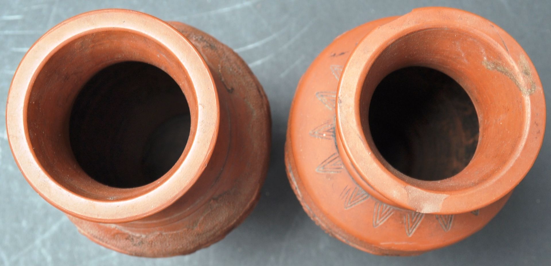 PAIR OF 19TH CENTURY CHINESE YIXING RED CLAY POTTERY VASES - Image 2 of 5