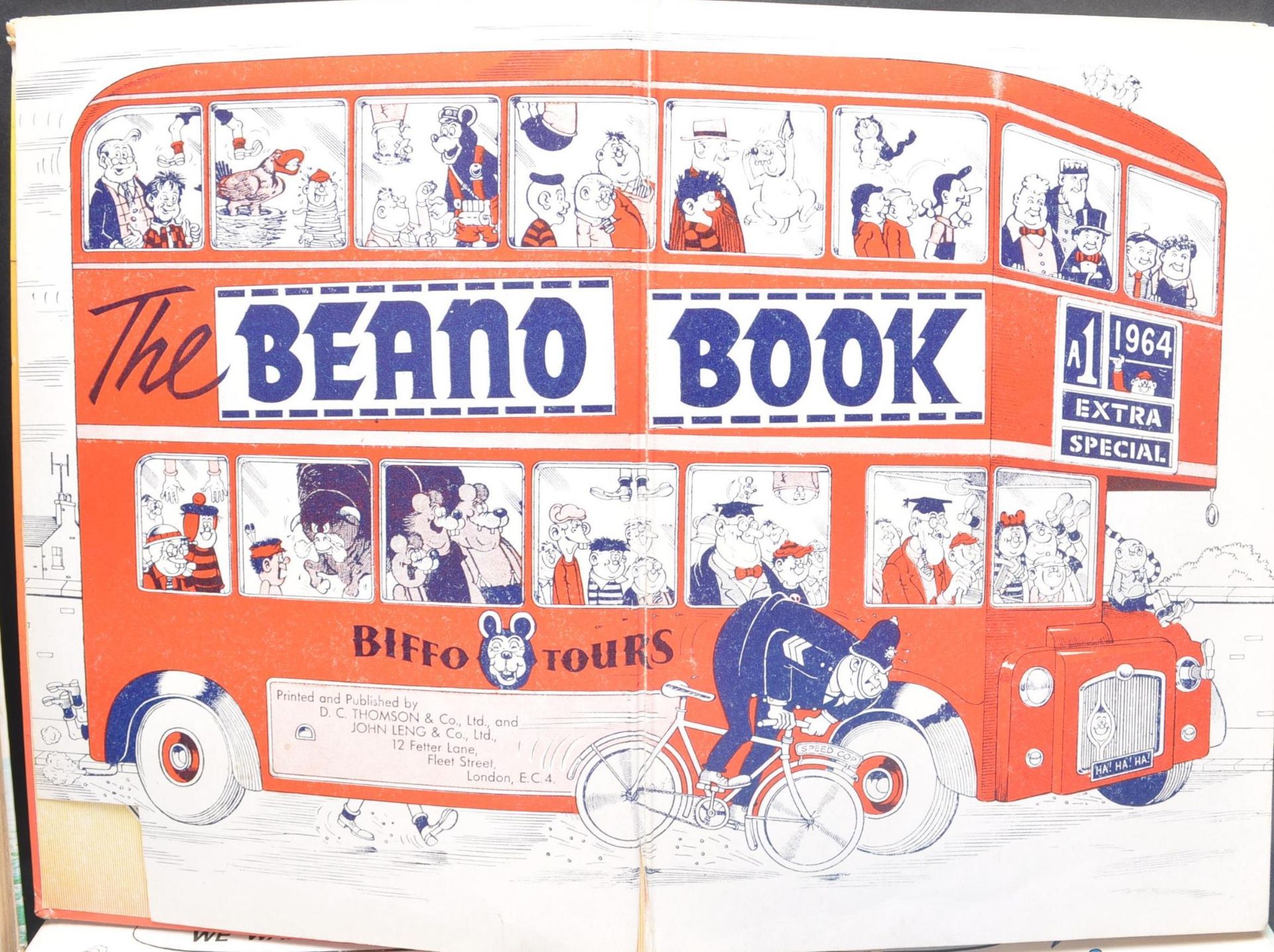 GROUP OF THREE VINTAGE BEANO BOOKS TO INCLUDE 1972, 1964 AND 1969. - Bild 9 aus 10