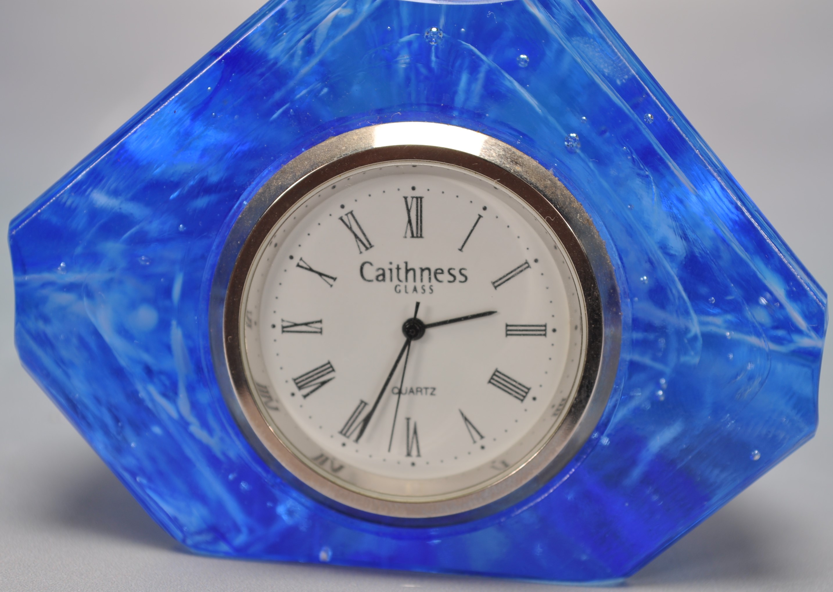 FIVE VINTAGE 1970’S STUDIO ART GLASS CAITHNESS PAPERWEIGHT - Image 5 of 7