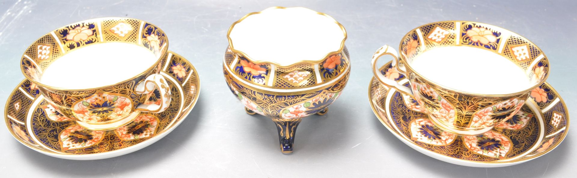 COLLECTION OF 1920S ROYAL CROWN DERBY IMARI CUPS AND SAUCERS - Image 3 of 6