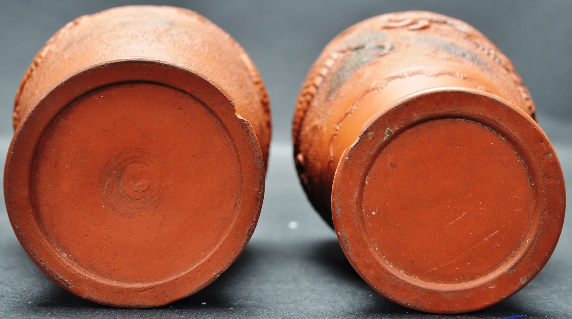 PAIR OF 19TH CENTURY CHINESE YIXING RED CLAY POTTERY VASES - Image 5 of 5