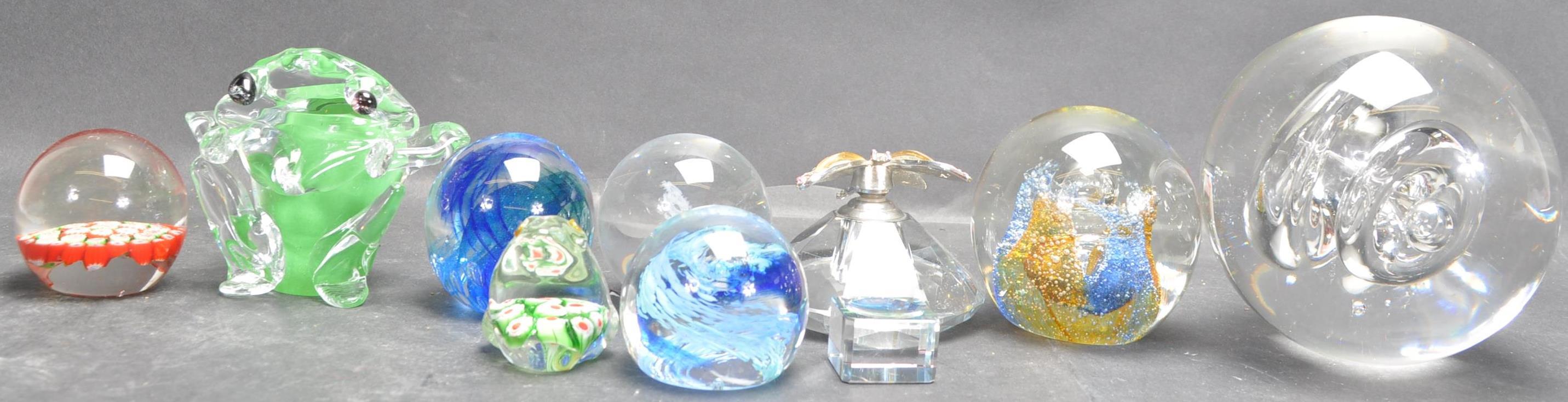 COLLECTION OF ART STUDIO GLASS PAPERWEIGHTS