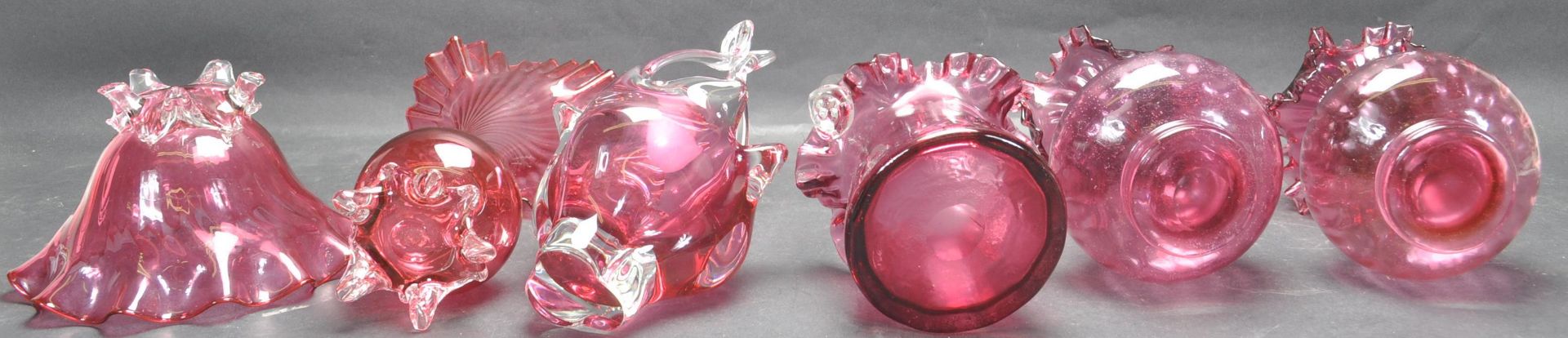 GROUP OF CRANBERRY GLASS ORNAMENTS - Image 5 of 5