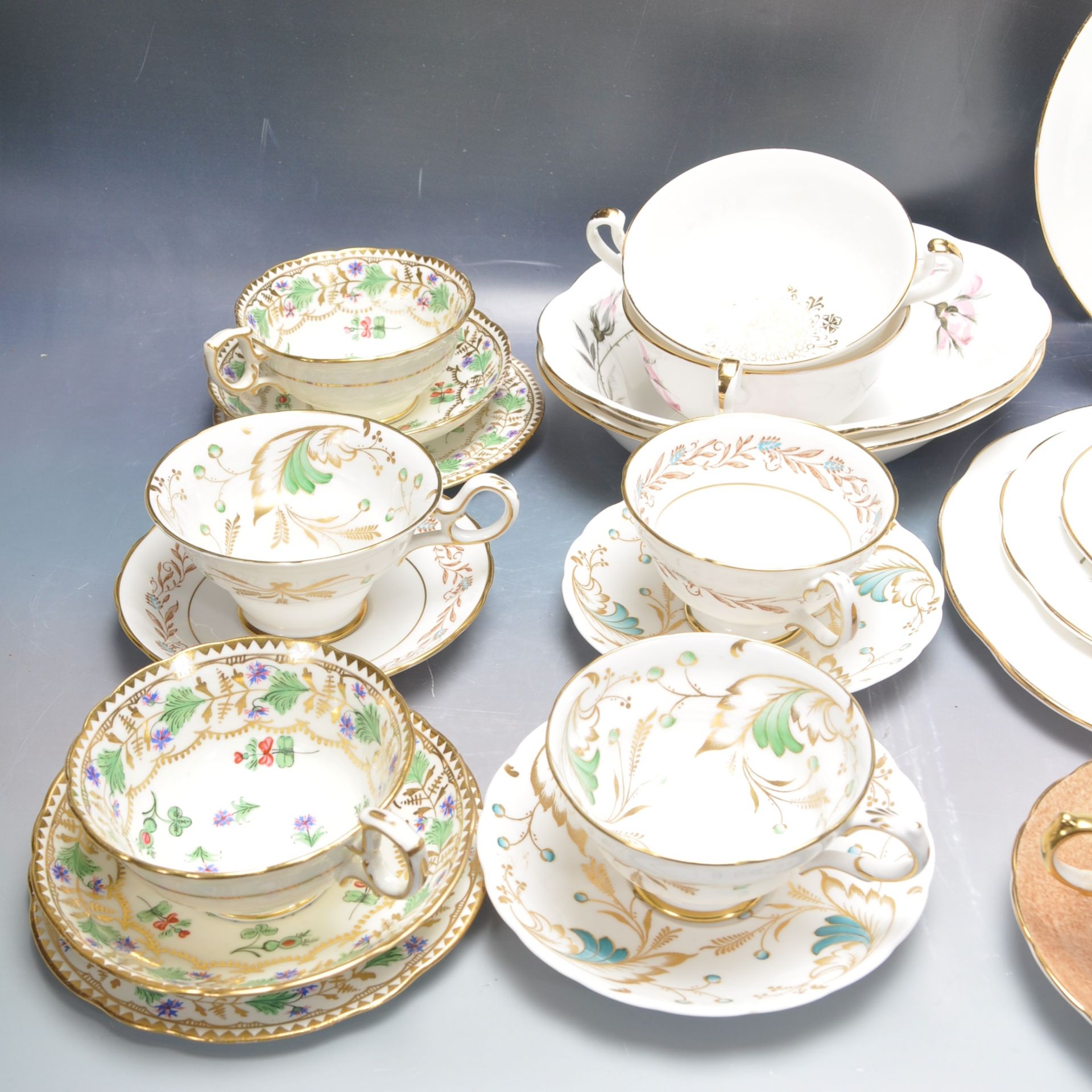 COLLECTION OF VINTAGE 20TH CENTURY DINNER SERVICES - Image 3 of 8