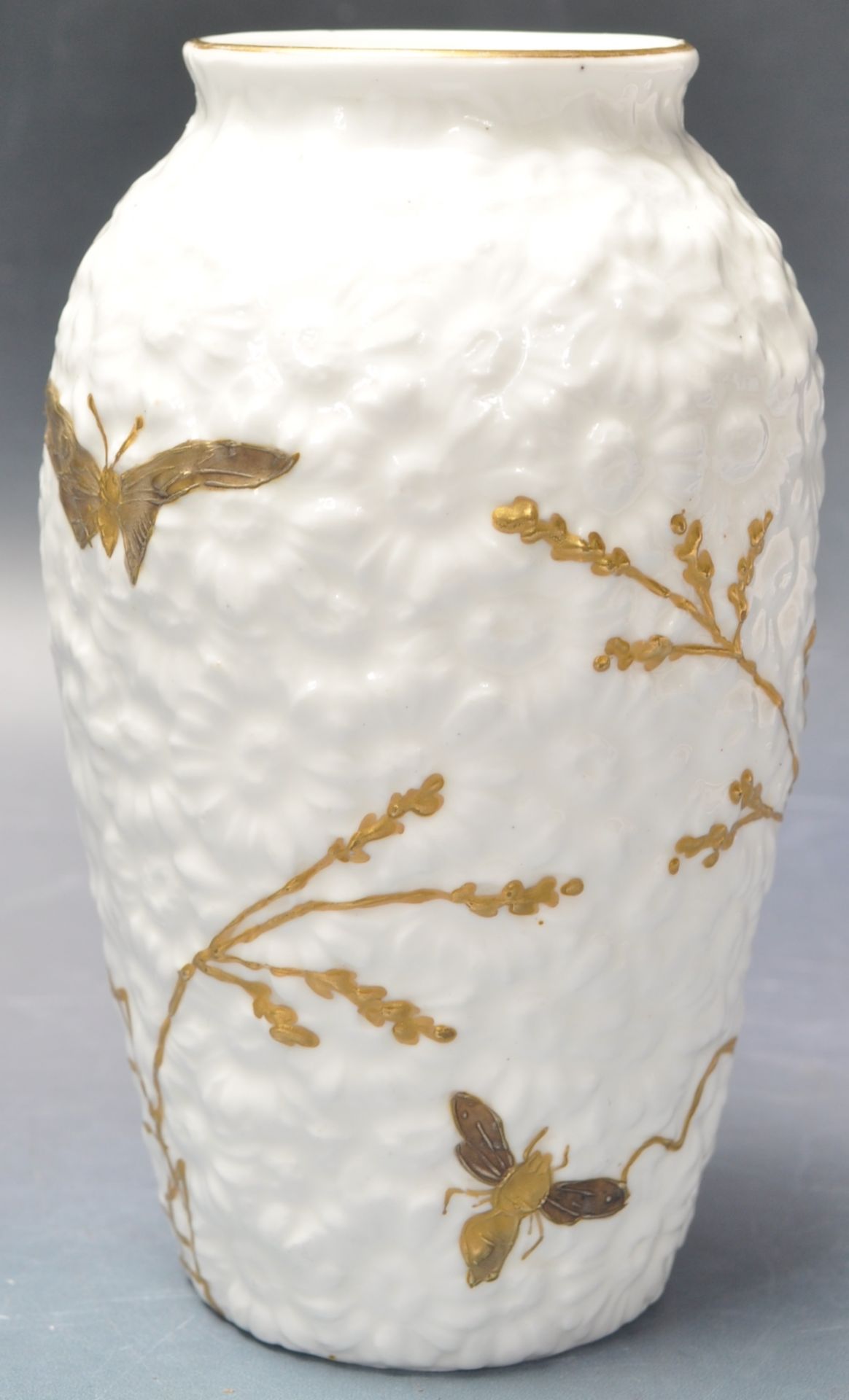 EARLY 20TH CENTURY PORCELAIN VASE - Image 2 of 5