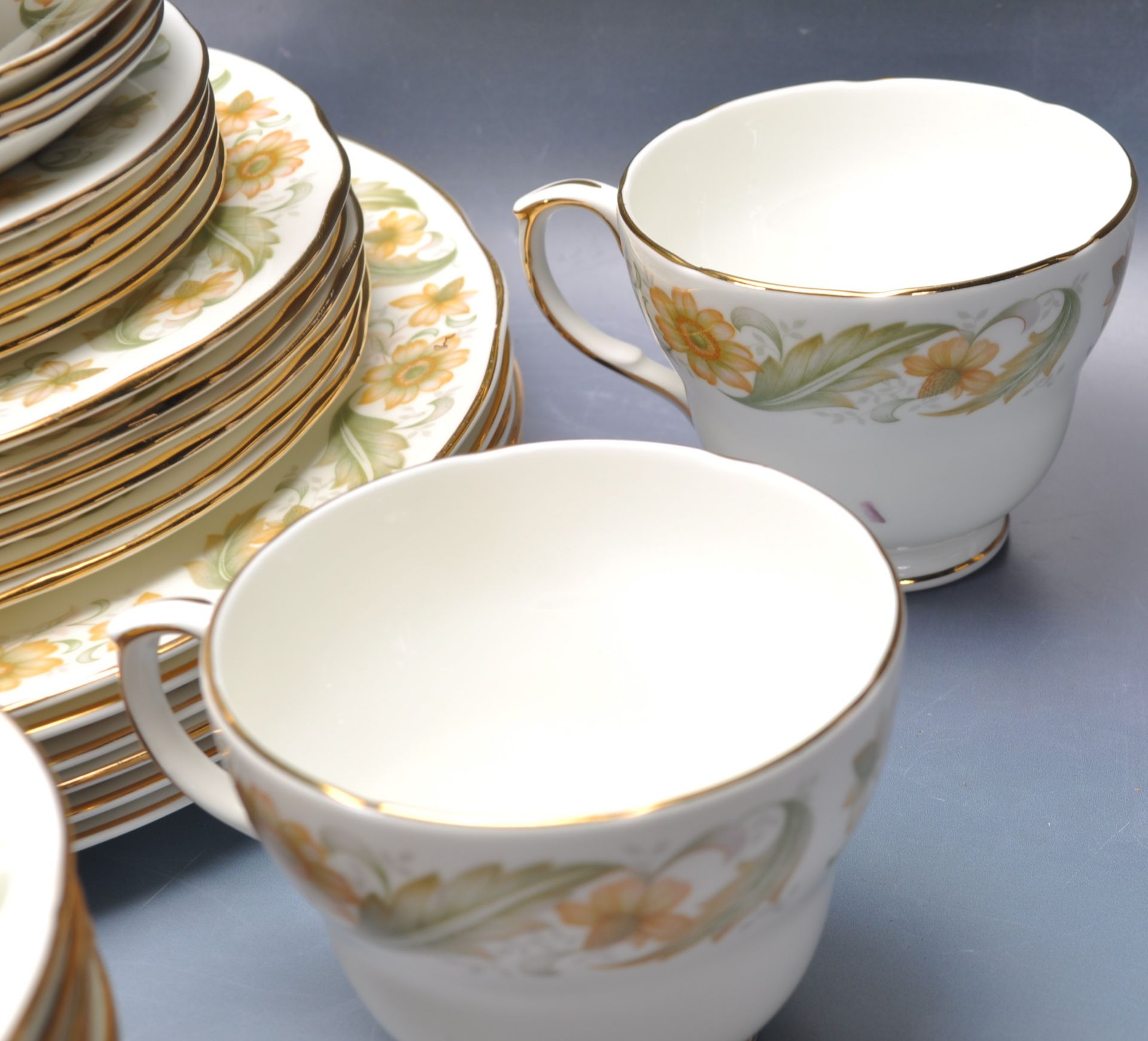 20TH CENTURY DUCHESS PORCELAIN CHINTZ PATTERN TEA SET - Image 3 of 10