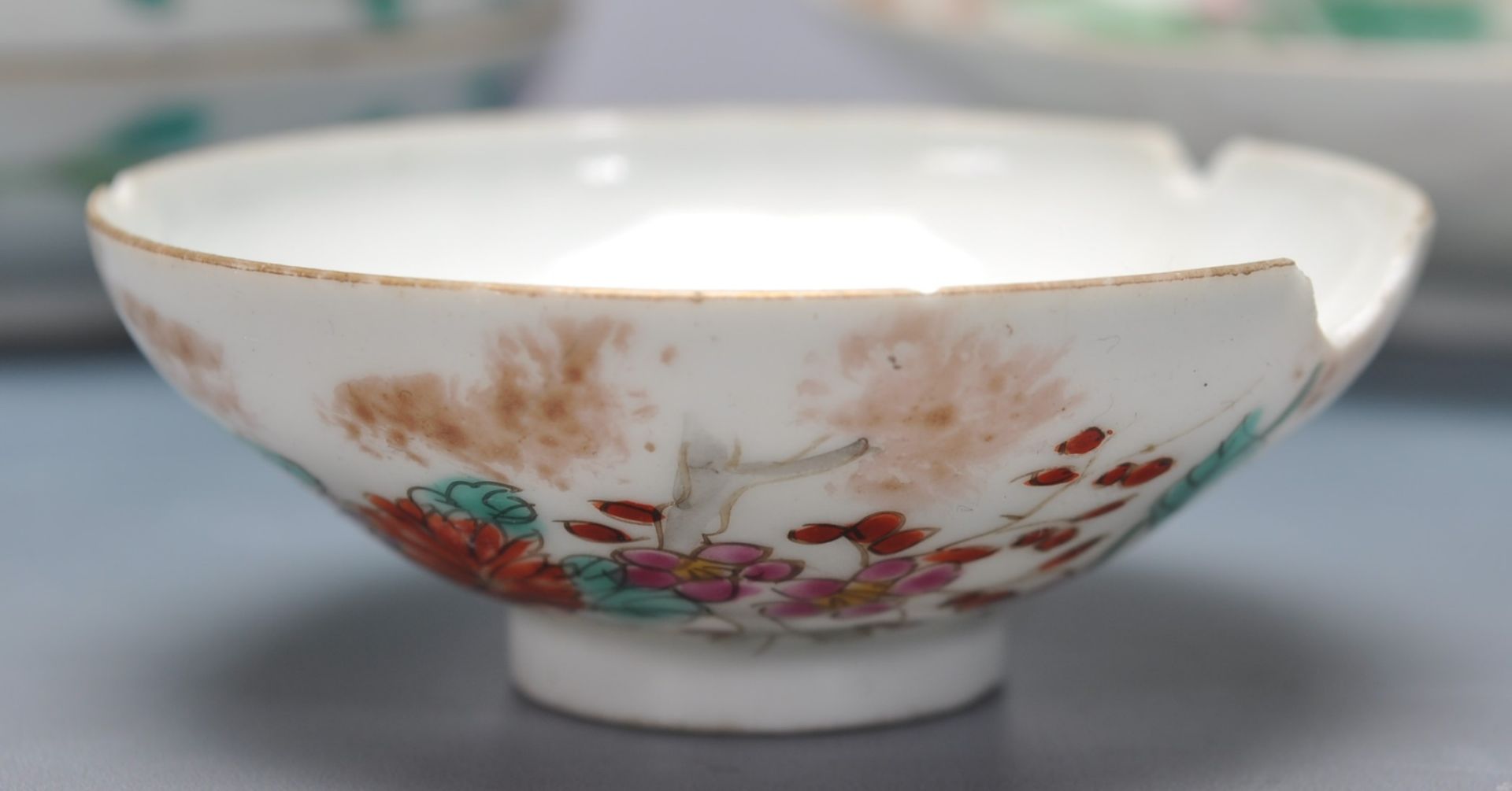 COLLECTION OF CHINESE ORIENTAL CERAMIC PORCELAIN WARE - Image 3 of 9