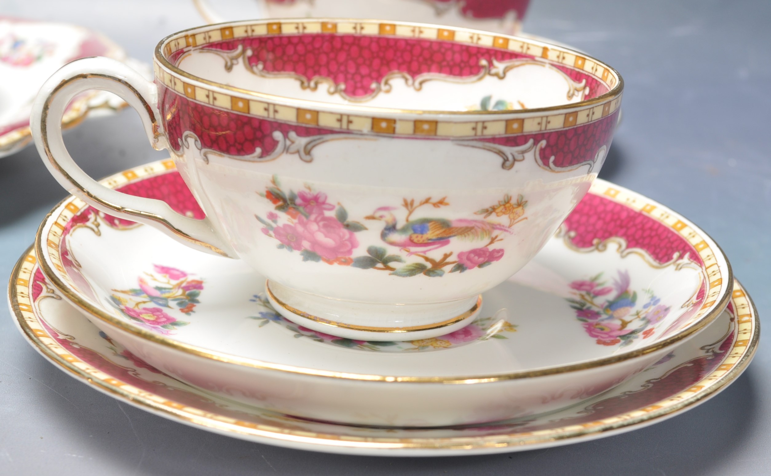 20TH CENTURY CERAMIC PORCELAIN T. GOODE AND CO TEA SERVICE - Image 3 of 7