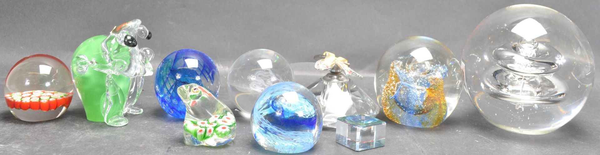 COLLECTION OF ART STUDIO GLASS PAPERWEIGHTS - Image 2 of 6