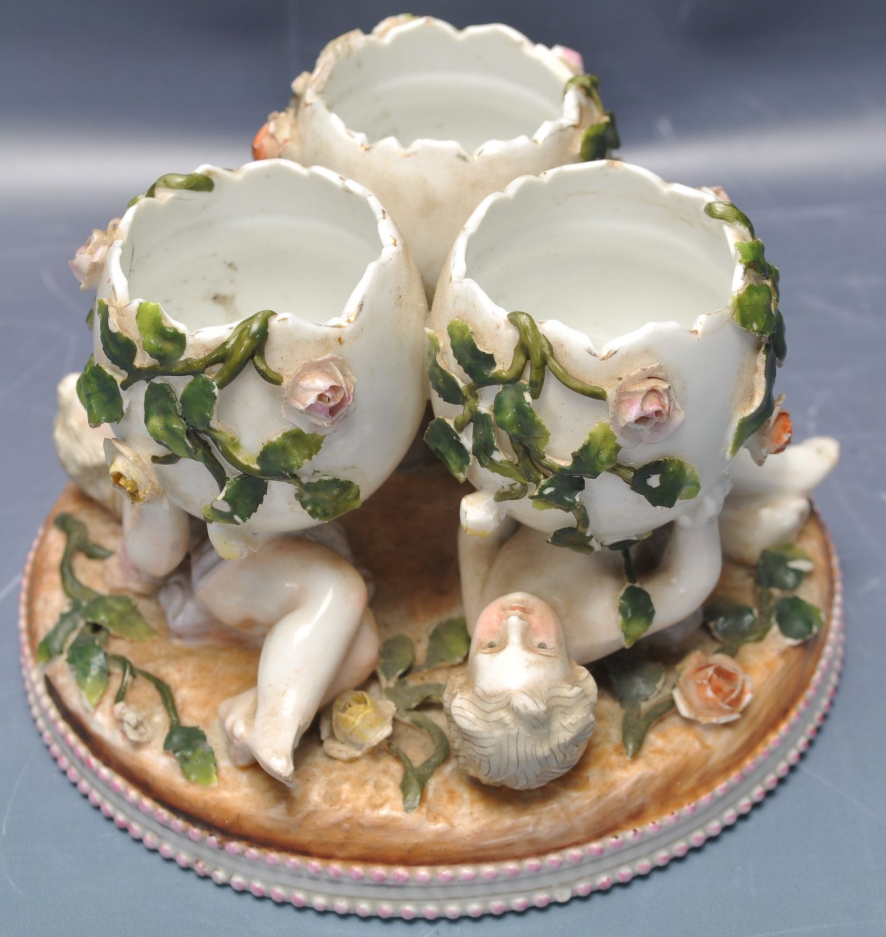 19TH CENTURY VICTORIAN PORCELAIN ORNAMENT - Image 2 of 5