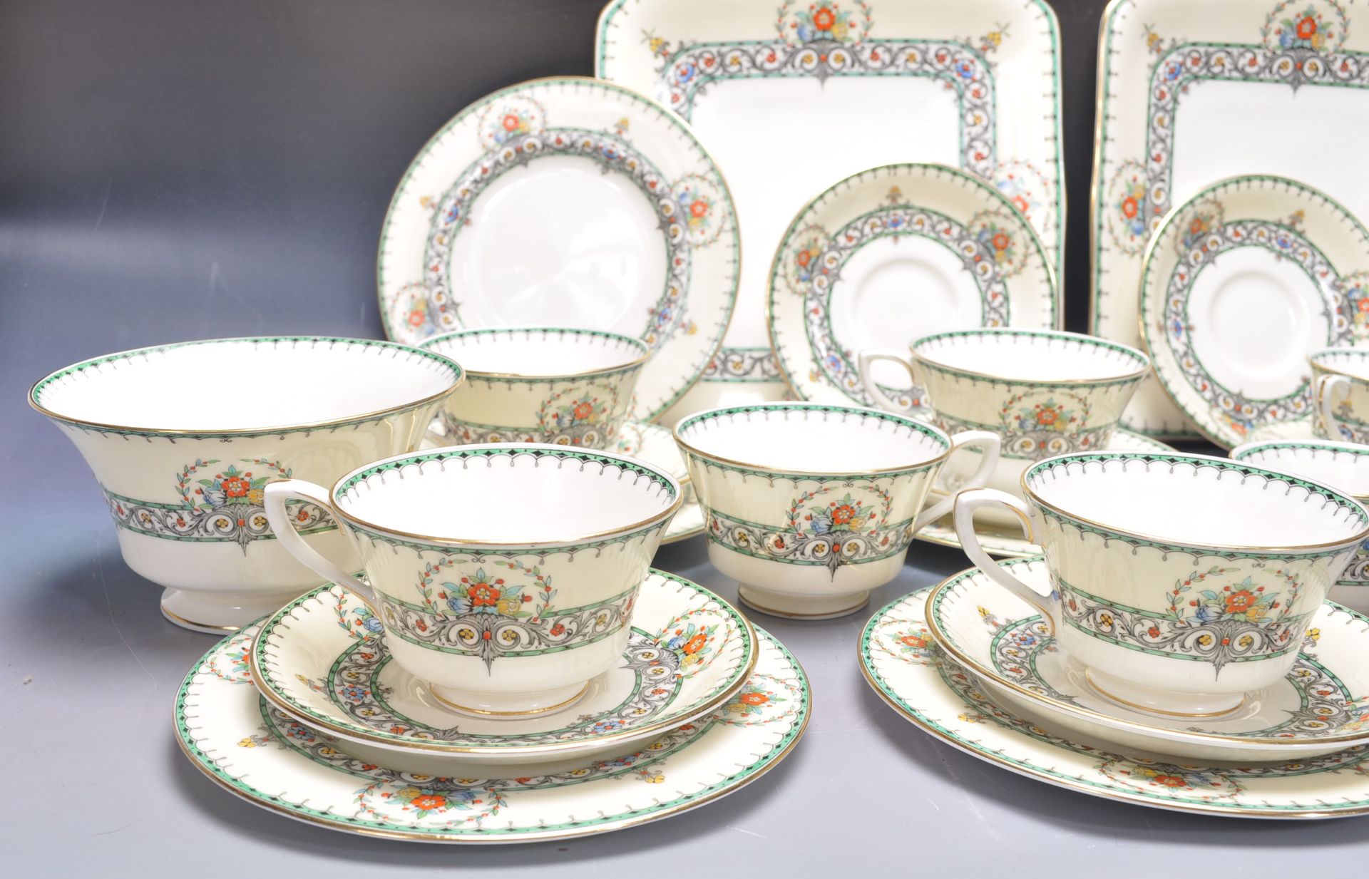 VINTAGE ROYAL WORCESTER CHALONS TEA SERVICE. - Image 2 of 10