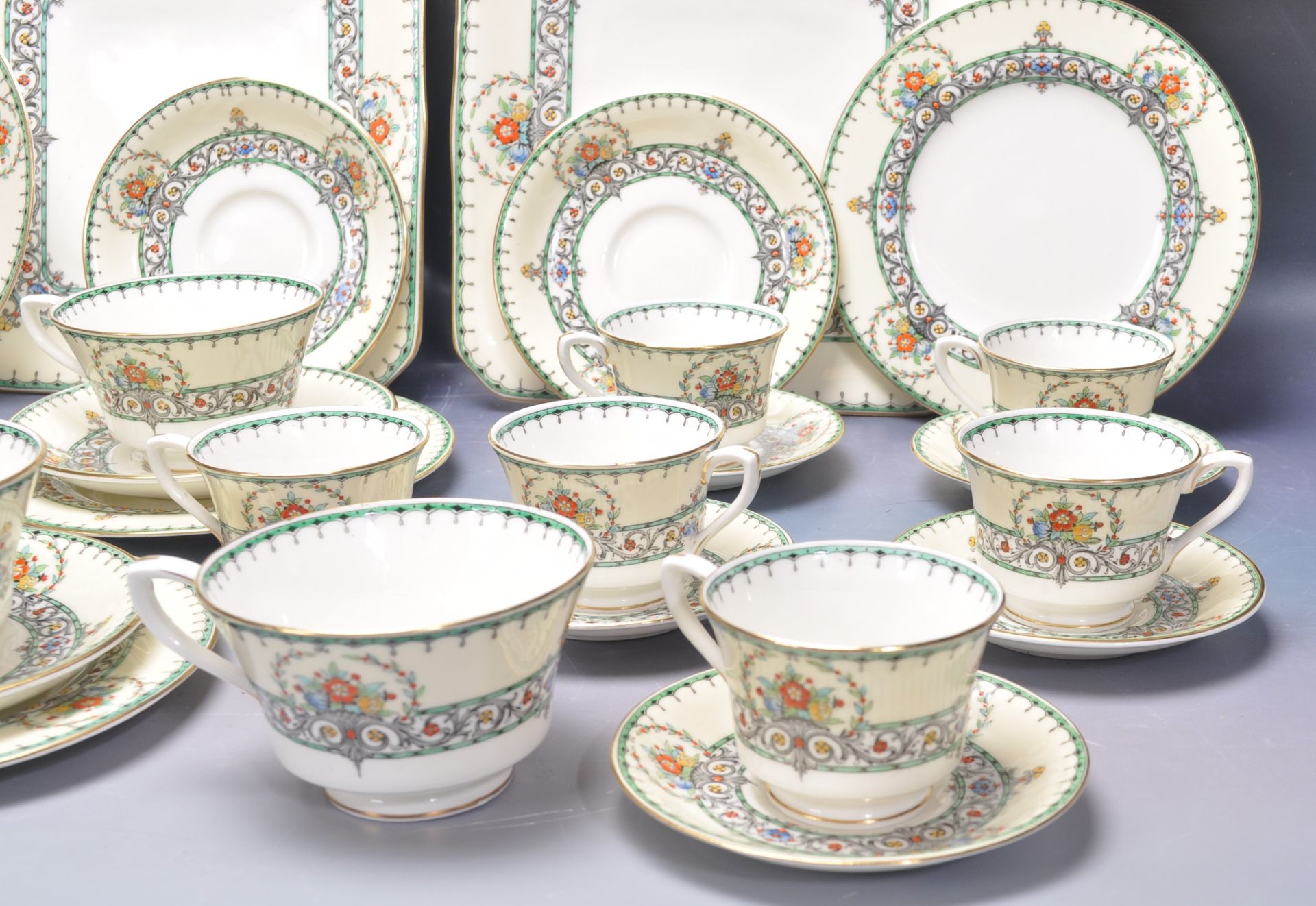 VINTAGE ROYAL WORCESTER CHALONS TEA SERVICE. - Image 3 of 10