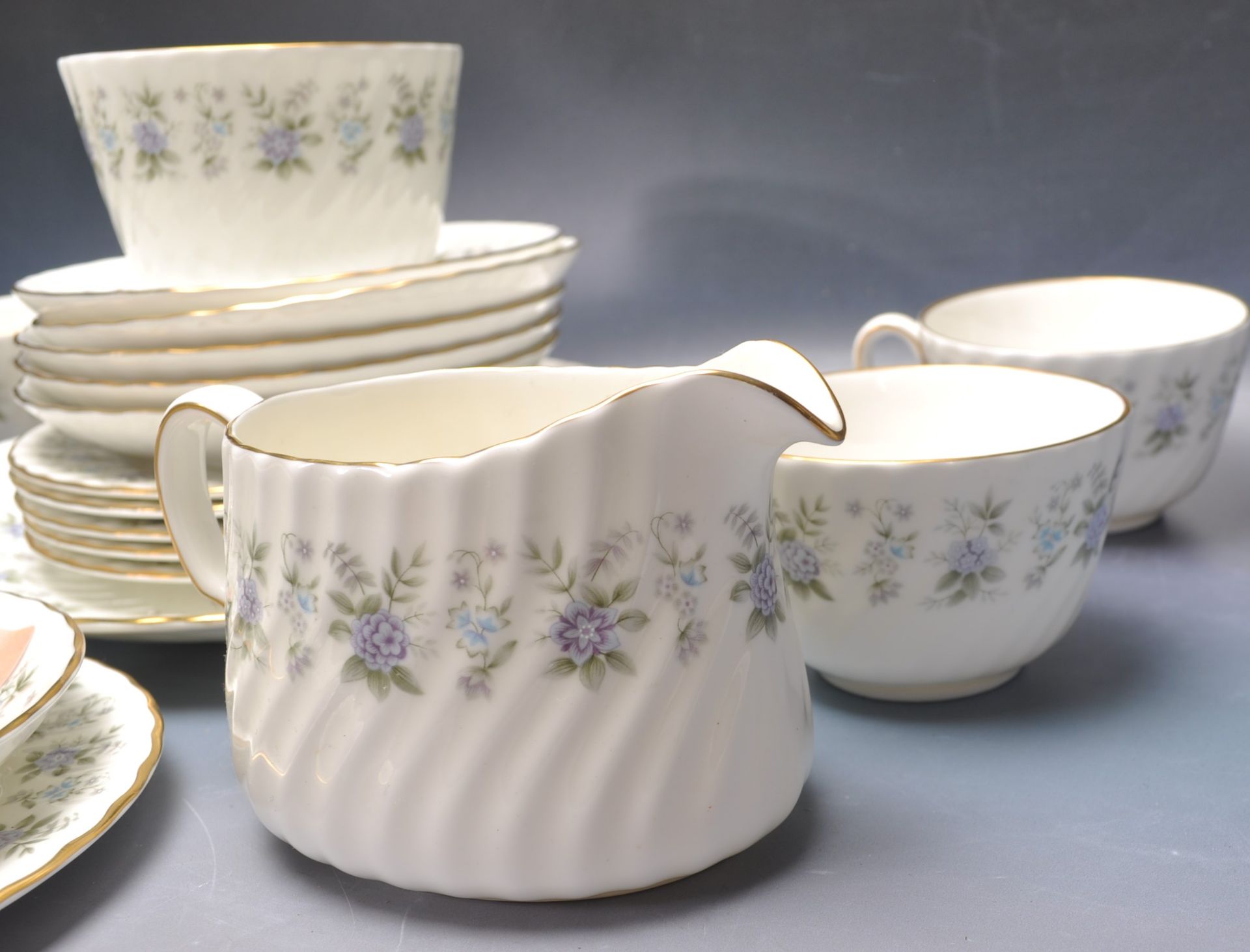 MINTON ALPINE SPRING CHINTZ PATTERN PORCELAIN TEA SET - Image 4 of 10