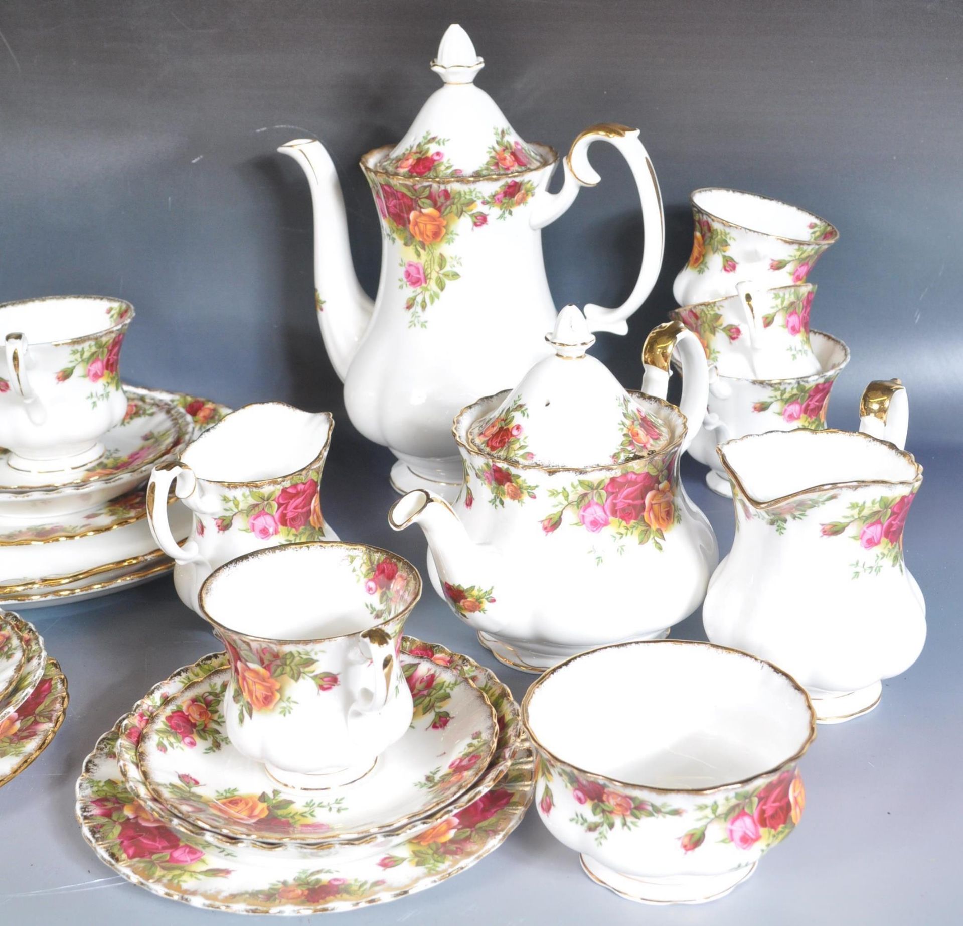 ROYAL ALBERT OLD COUNTRY ROSES TEA SERVICE & DOULTON - Image 2 of 7