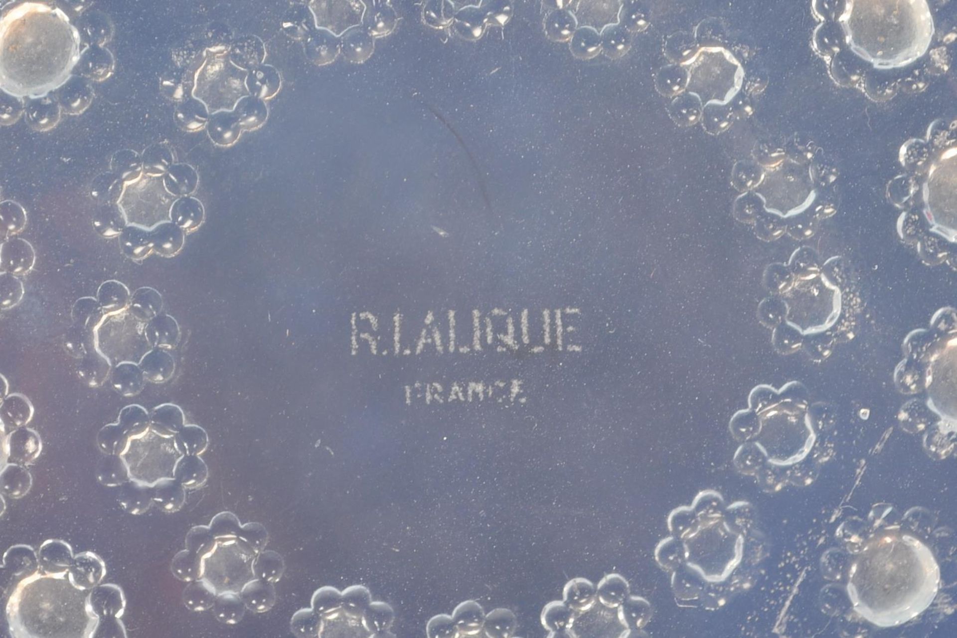 RENE LALIQUE - 20TH CENTURY ASTERS PATTERN PLATE - Image 2 of 6