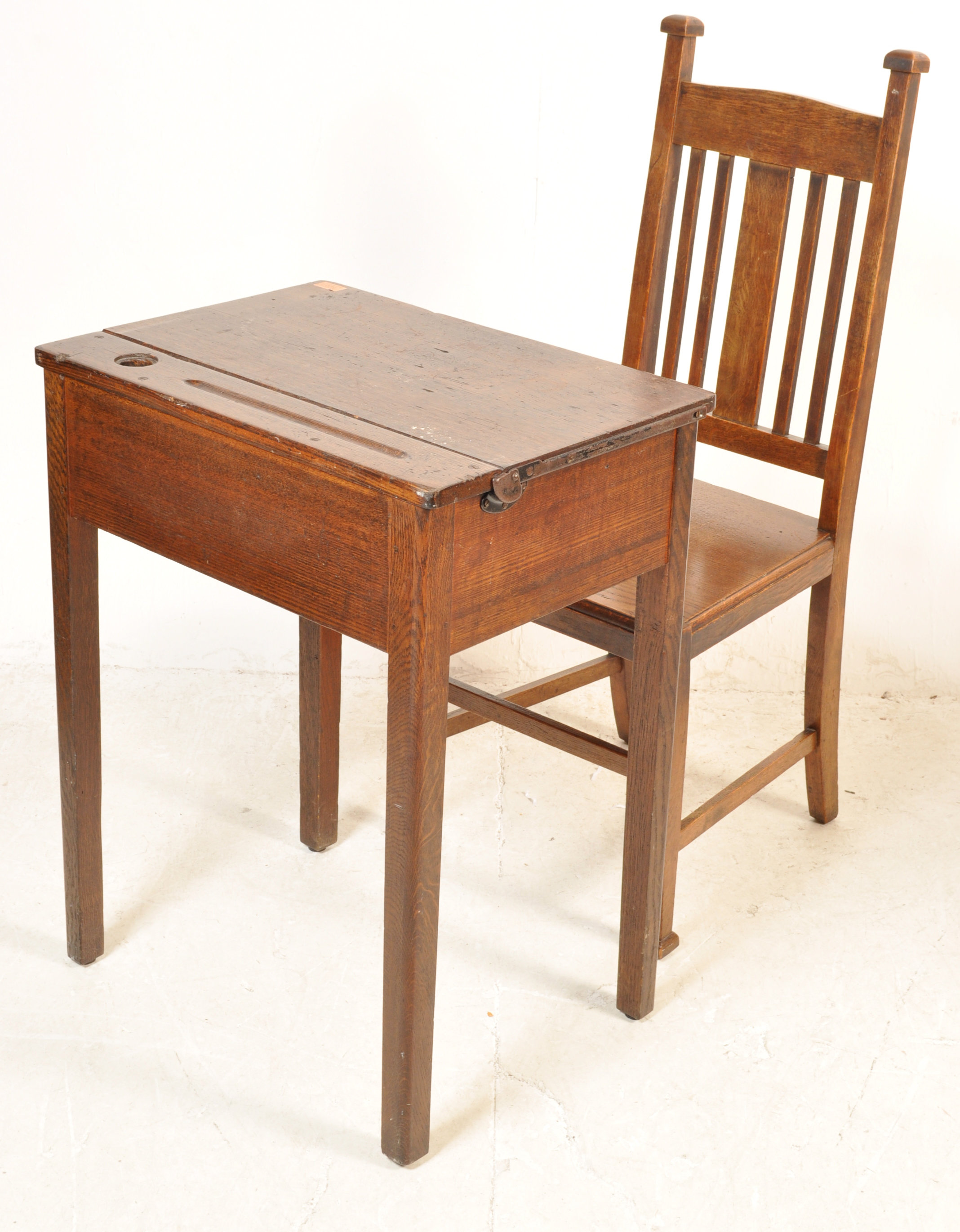 1930’S OAK SCHOOL DESK AND CHAIR - Image 2 of 6