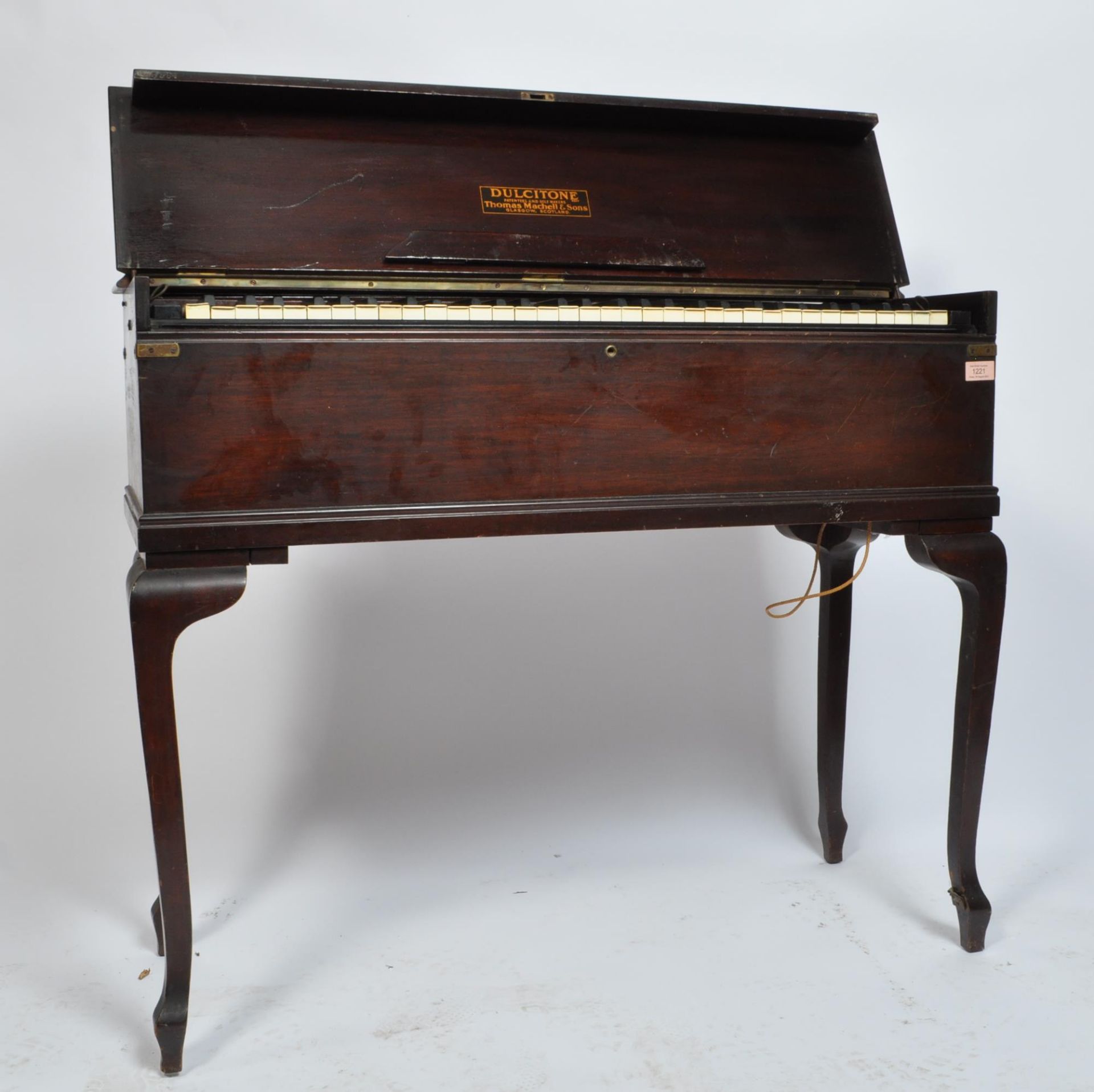 1930’S ART DECO DULCITONE PORTABLE PIANO