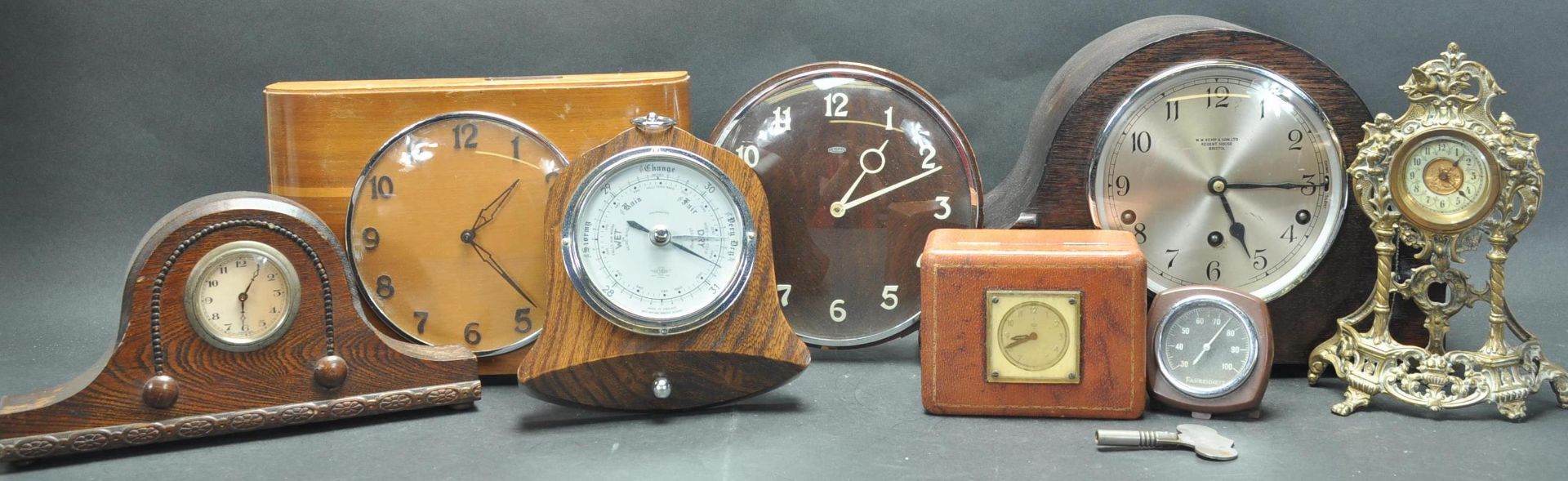 COLLECTION OF VINTAGE 20TH CENTURY MANTEL CLOCKS