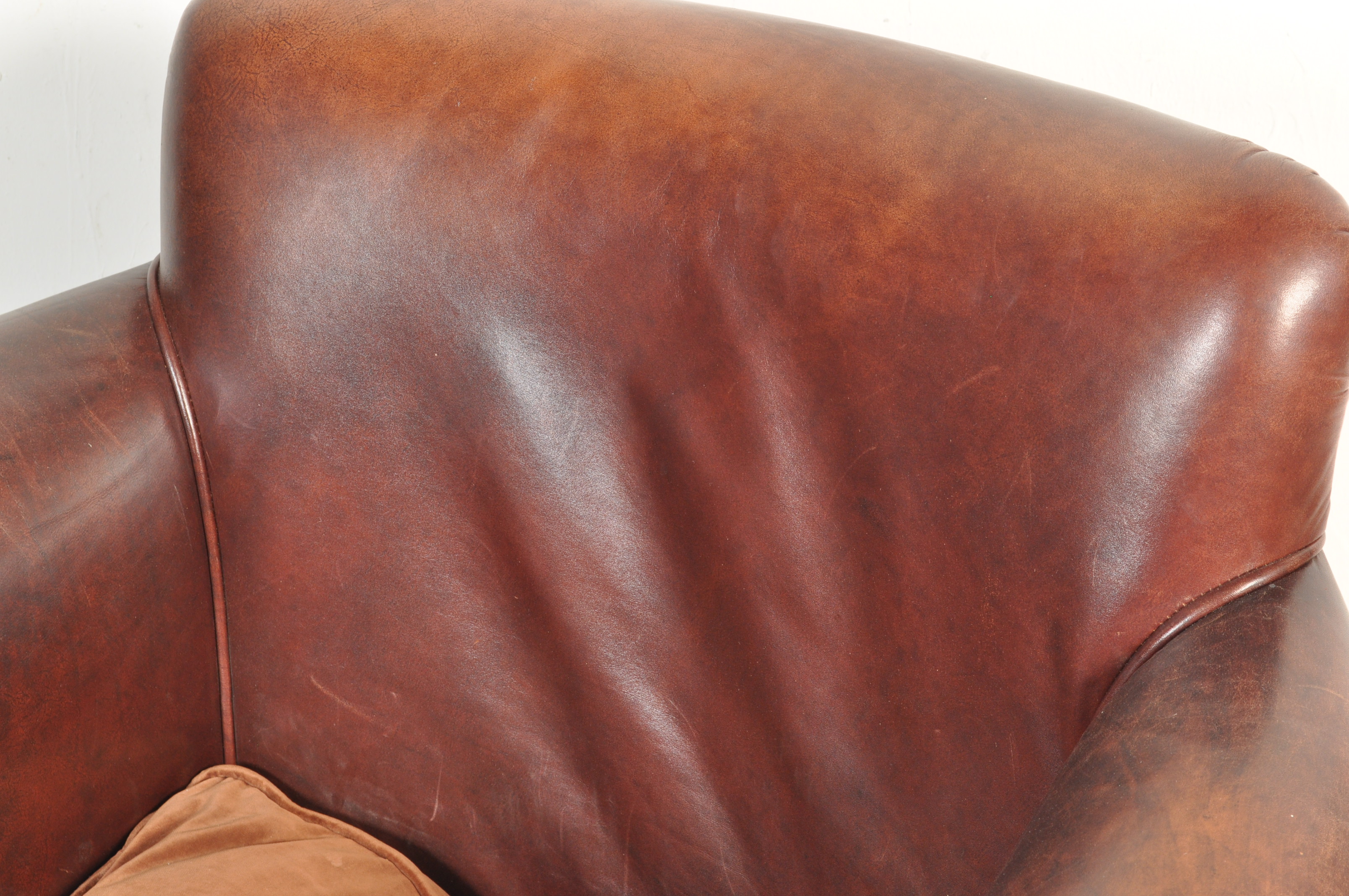 20TH CENTURY BROWN LEATHER CLUB CHAIR / ARMCHAIR - Image 4 of 7
