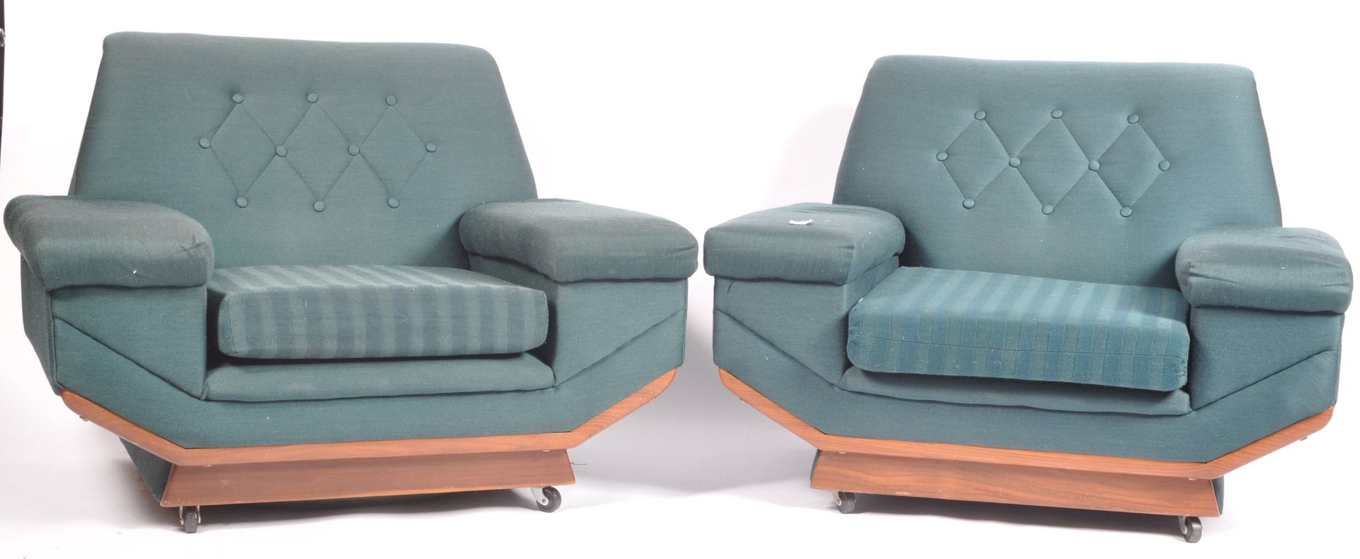 MID CENTURY DANISH PAIR OF ARMCHAIRS / LOUNGE CHAIRS