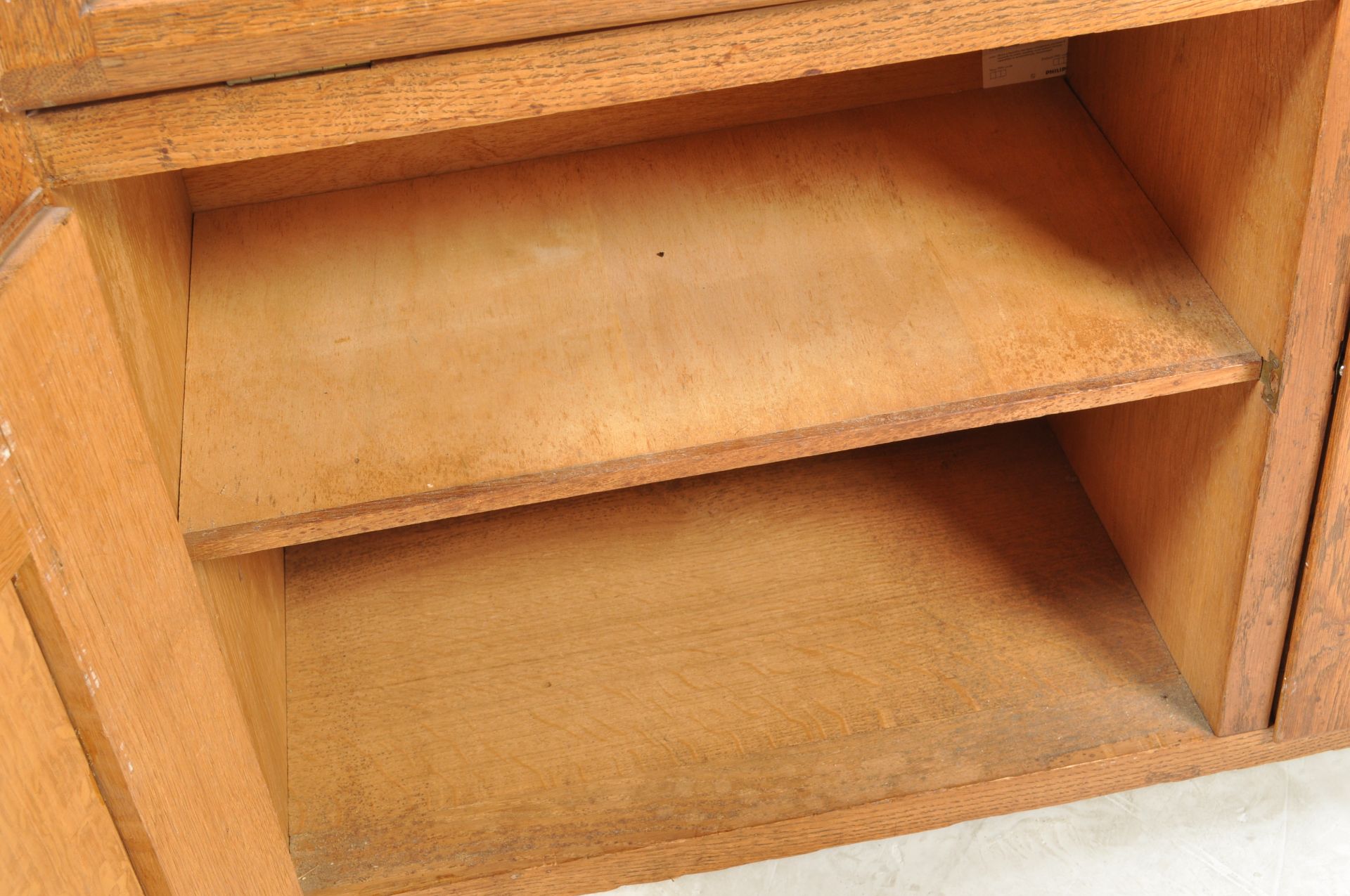 MID 20TH CENTURY DISPLAY CABINET/ BOOKCASE - Image 6 of 9