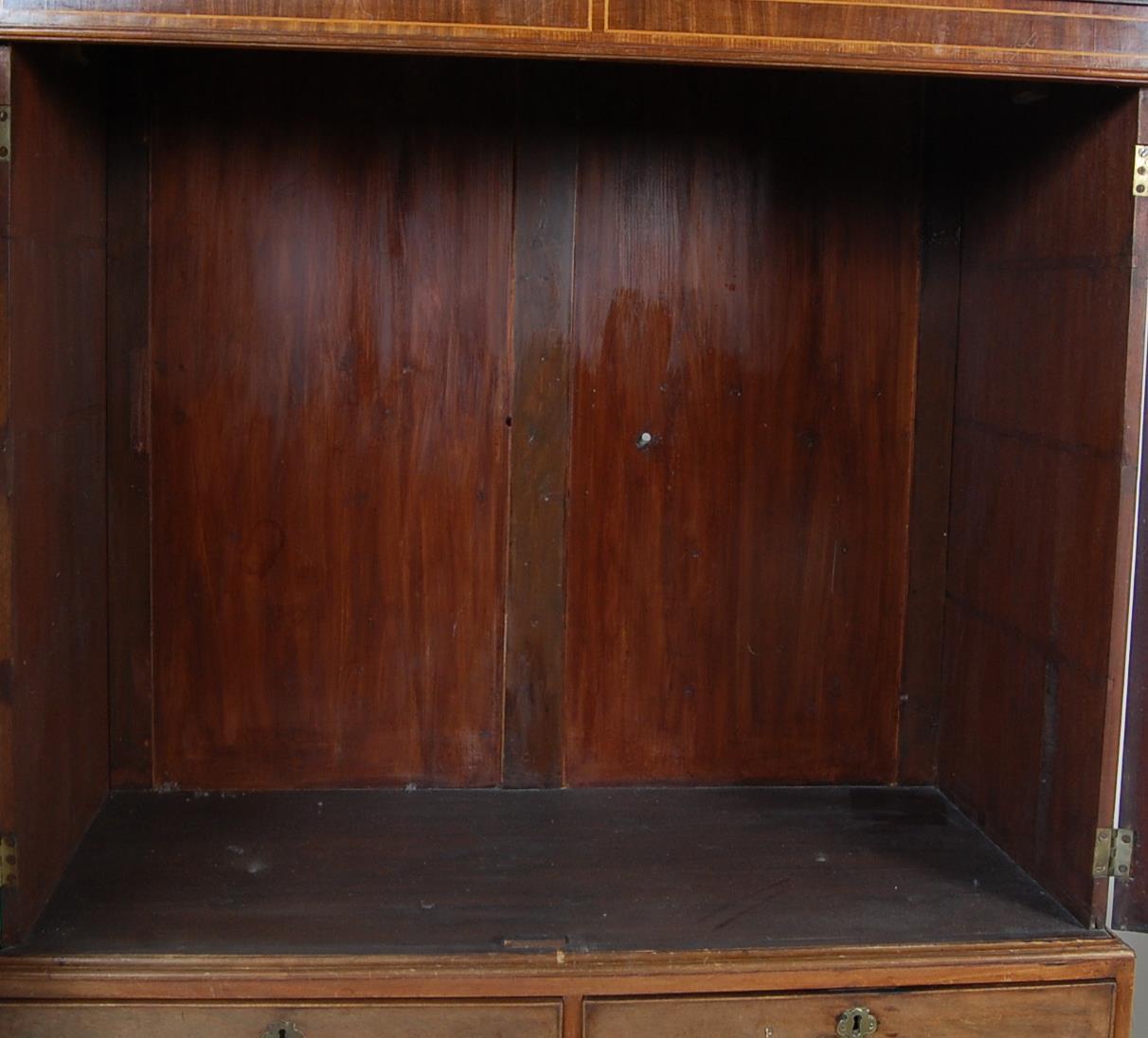 18TH CENTURY GEORGE III MAHOGANY LINEN PRESS - Image 6 of 10