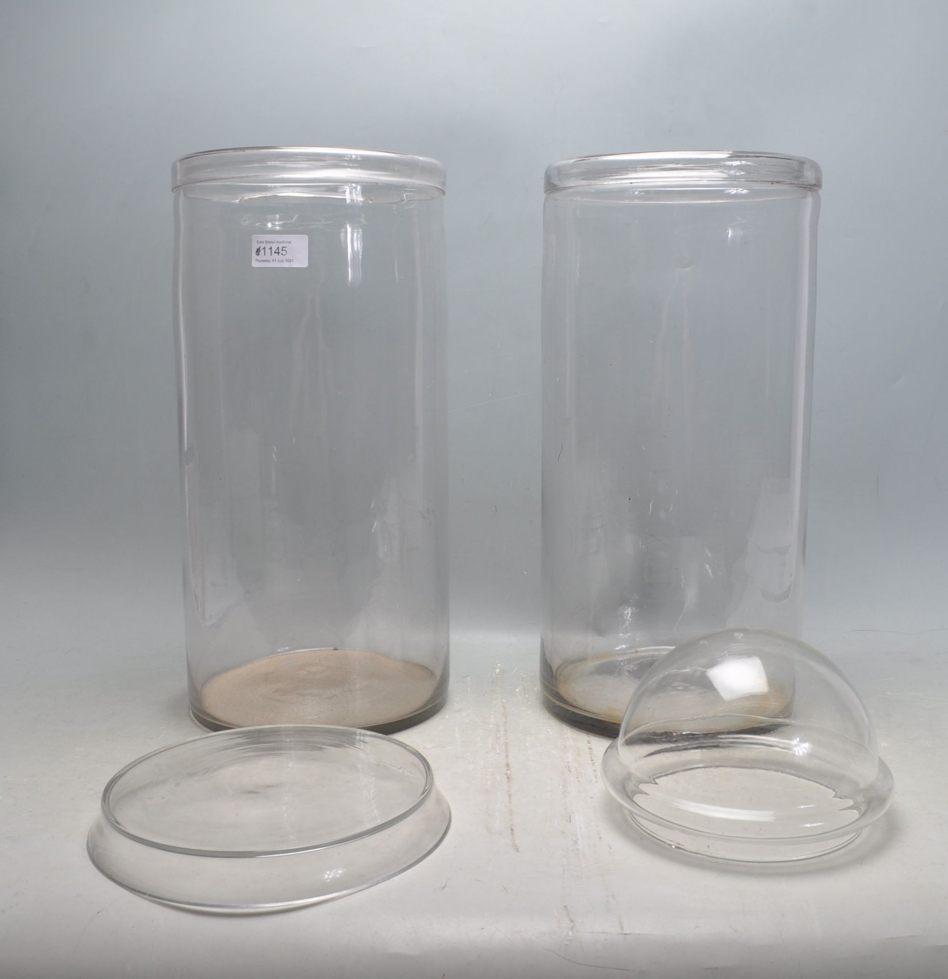TWO LARGE VINTAGE RETRO 20TH CENTURY CLEAR GLASS CONFECTIONERY JARS - Bild 4 aus 4