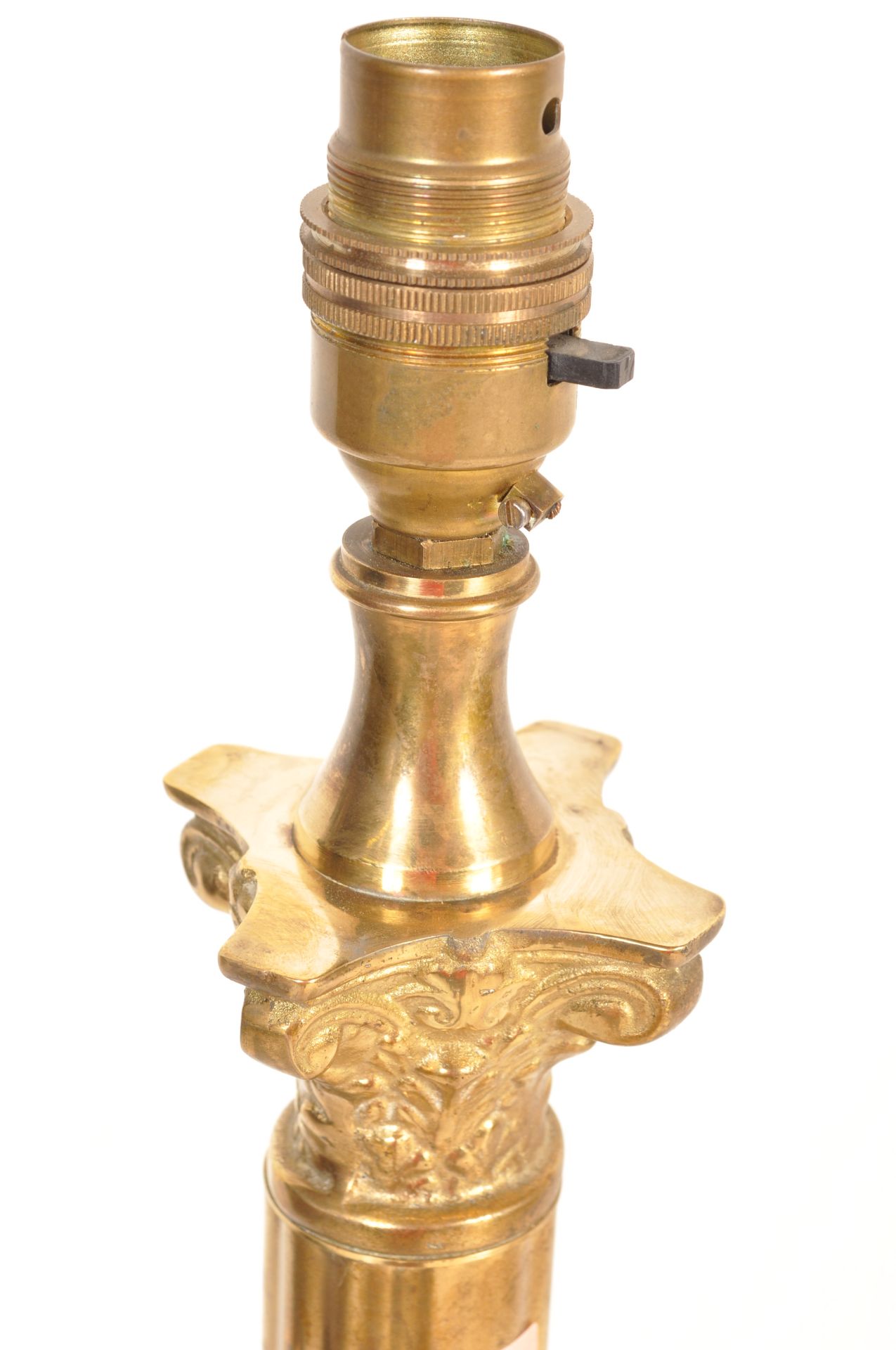 1970S CENTURY VINTAGE CORINTHIAN COLUMN BRASS STANDARD LAMP. - Image 3 of 5