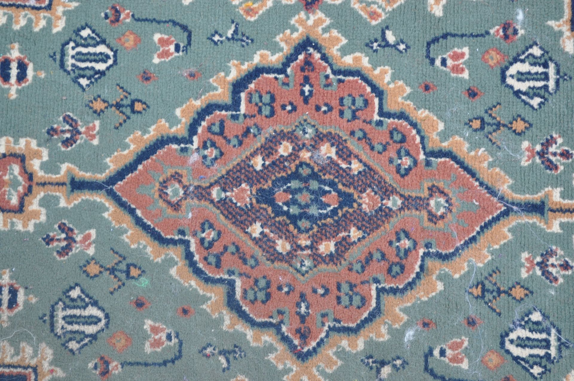 THREE PERSIAN ISLAMIC RUGS - Bild 7 aus 9