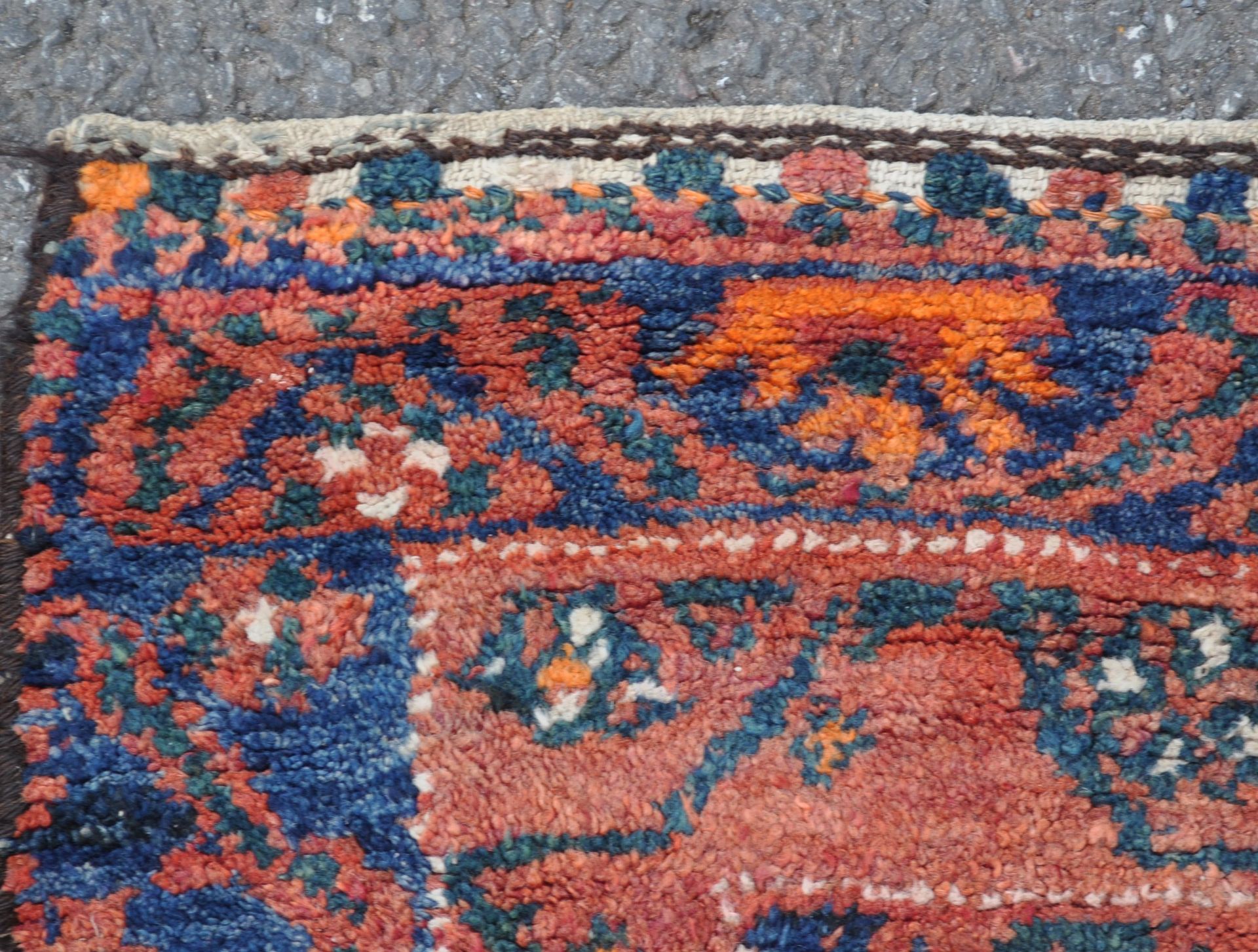 20TH CENTURY HAND WOVEN PERSIAN CARPET RUG - Bild 2 aus 5