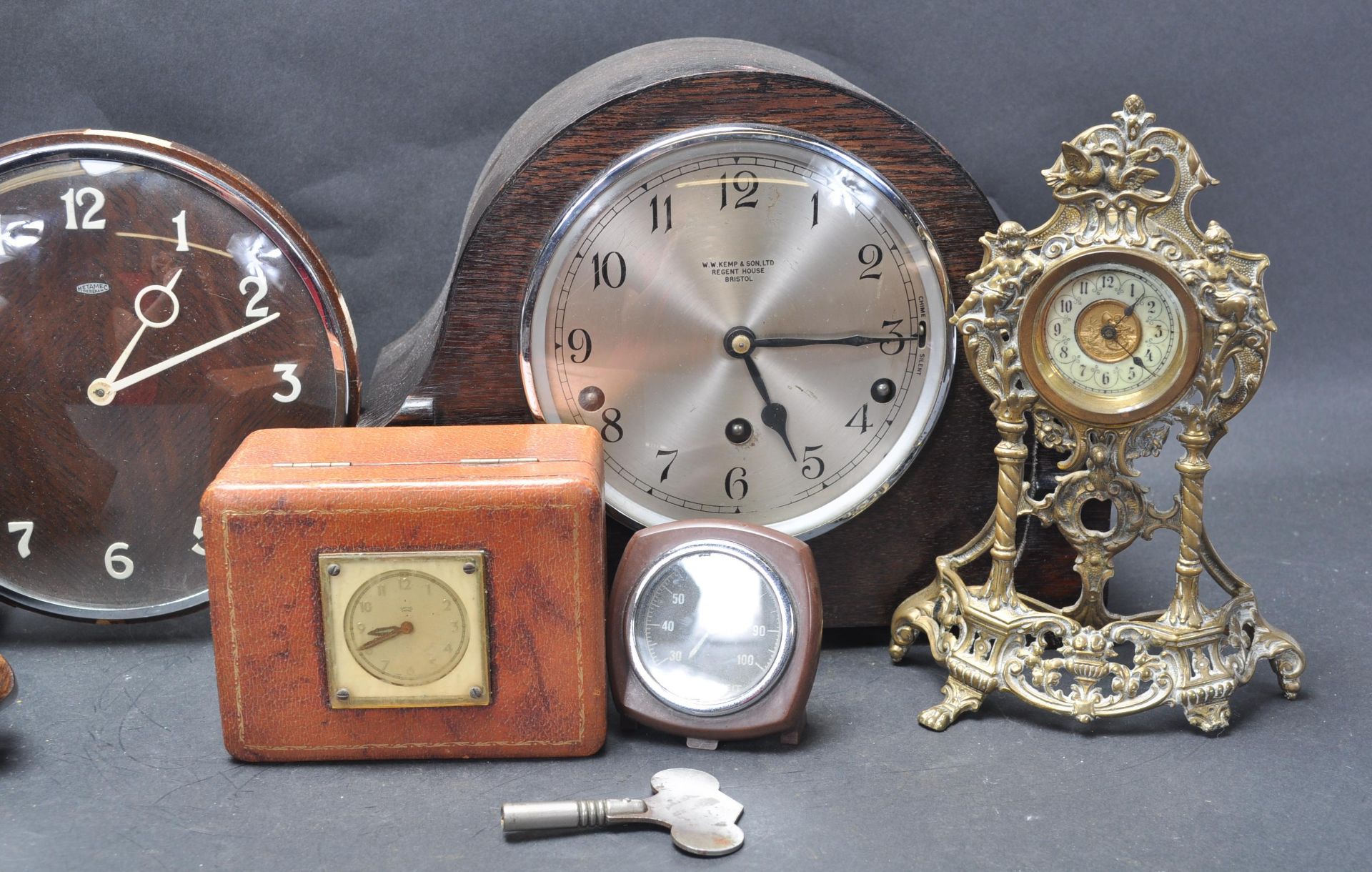 COLLECTION OF VINTAGE 20TH CENTURY MANTEL CLOCKS - Image 3 of 7