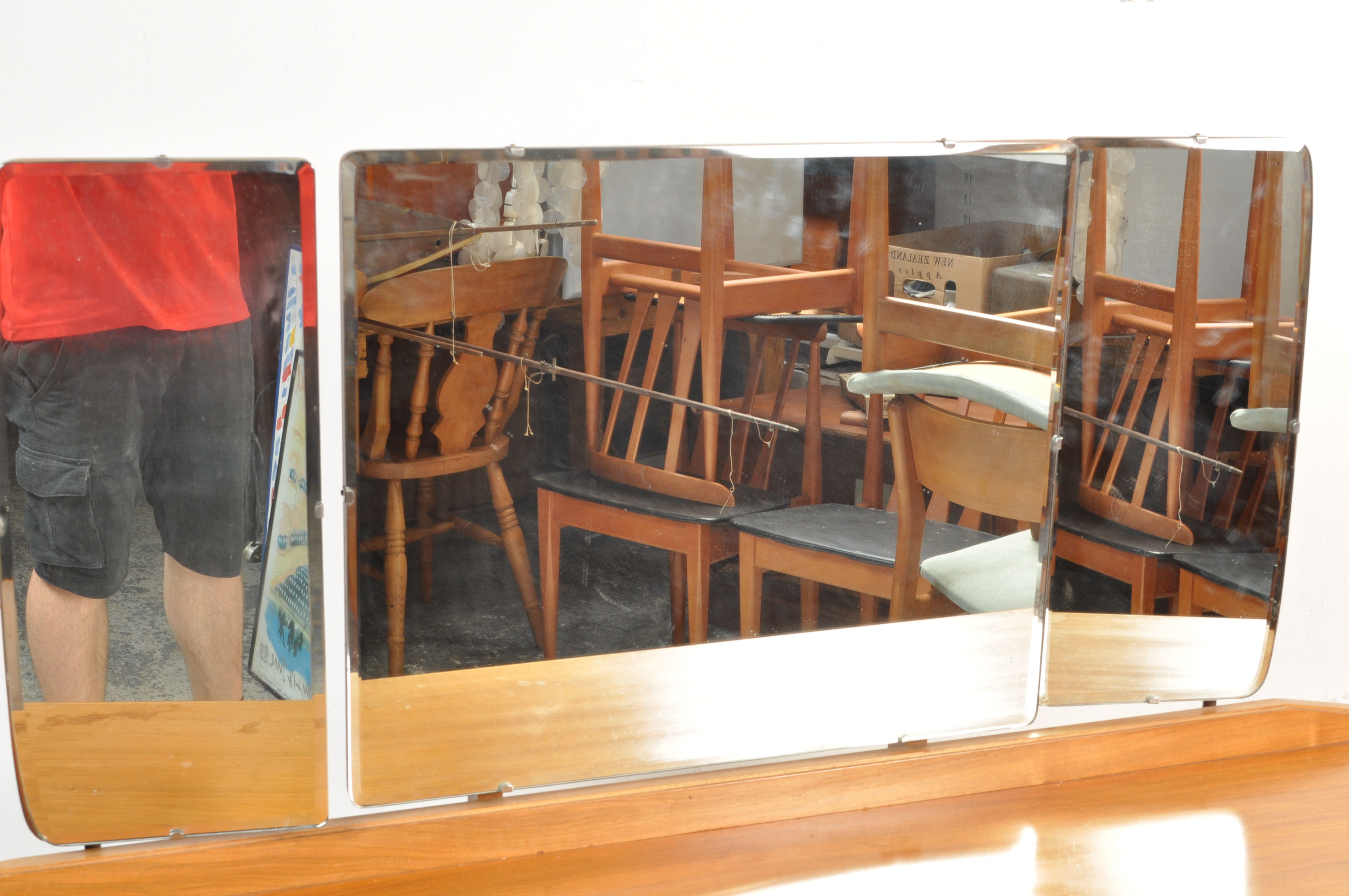 MID 20TH CENTURY ALFRED COX TEAK WOOD DRESSING TABLE - Image 4 of 9