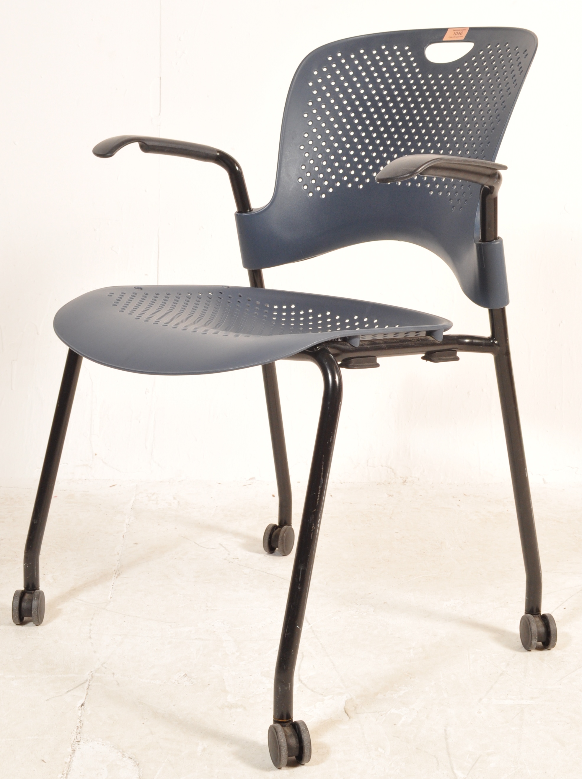 HERMAN MILLER - CAPER - CONTEMPORARY OFFICE CHAIR ON WHEELS