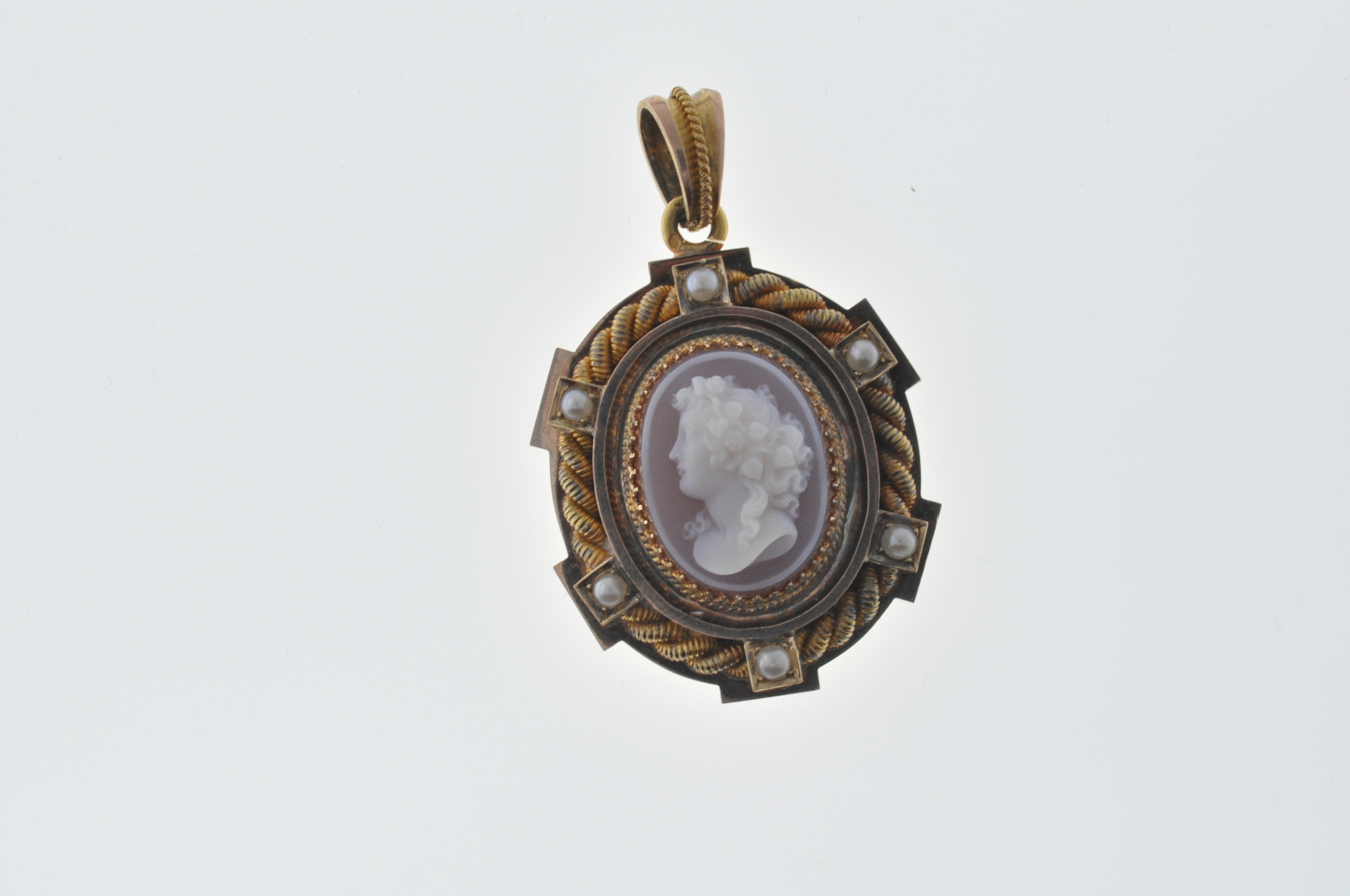 ANTIQUE SEED PEARL AND CAMEO LOCKET PENDANT - Image 3 of 8