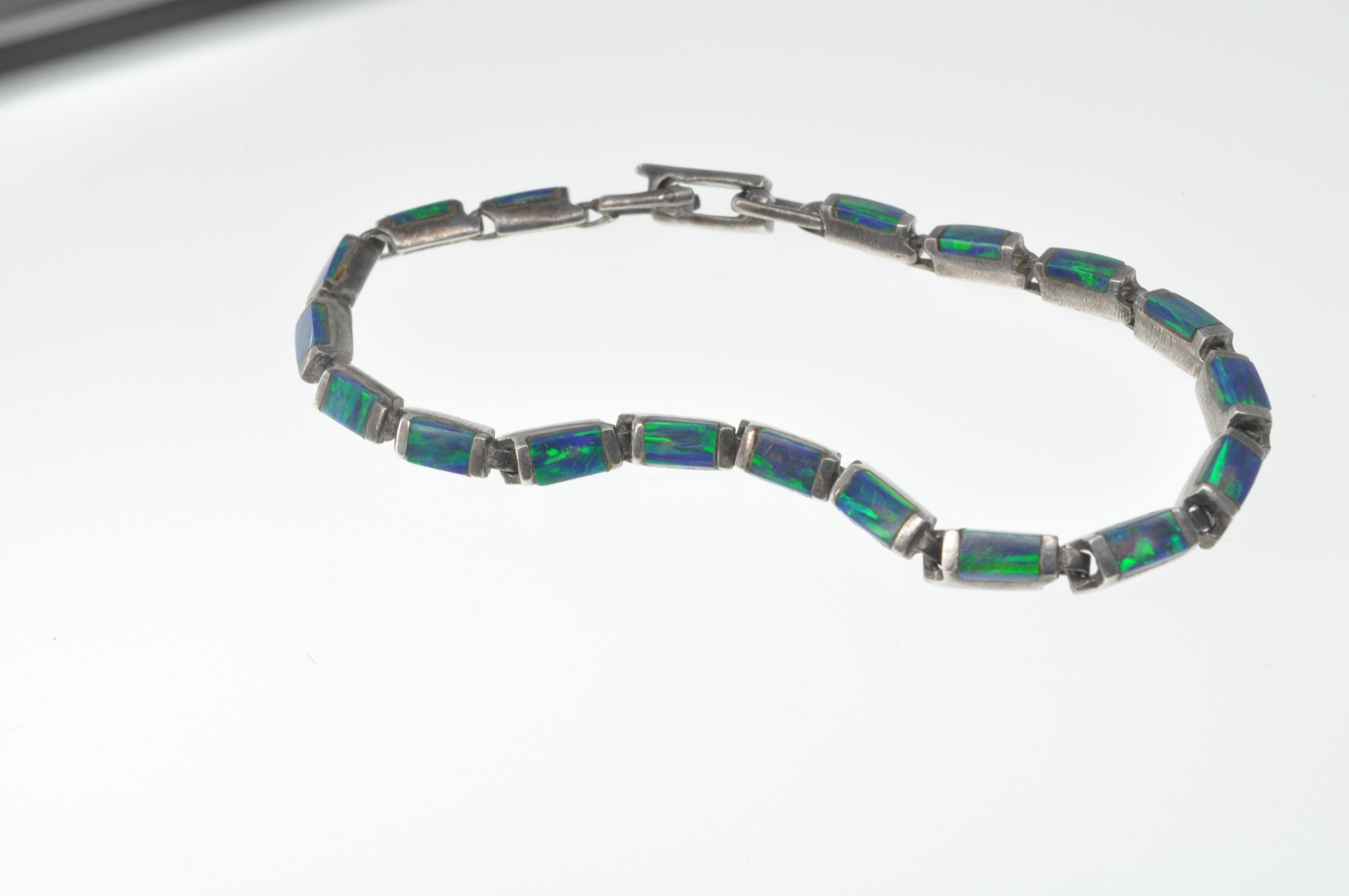 STAMPED 925 SILVER AND OPAL TENNIS BRACELET. - Image 5 of 7