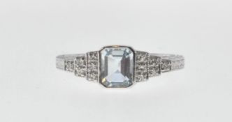 WHITE GOLD AQUAMARINE AND DIAMOND ART DECO STYLE RING