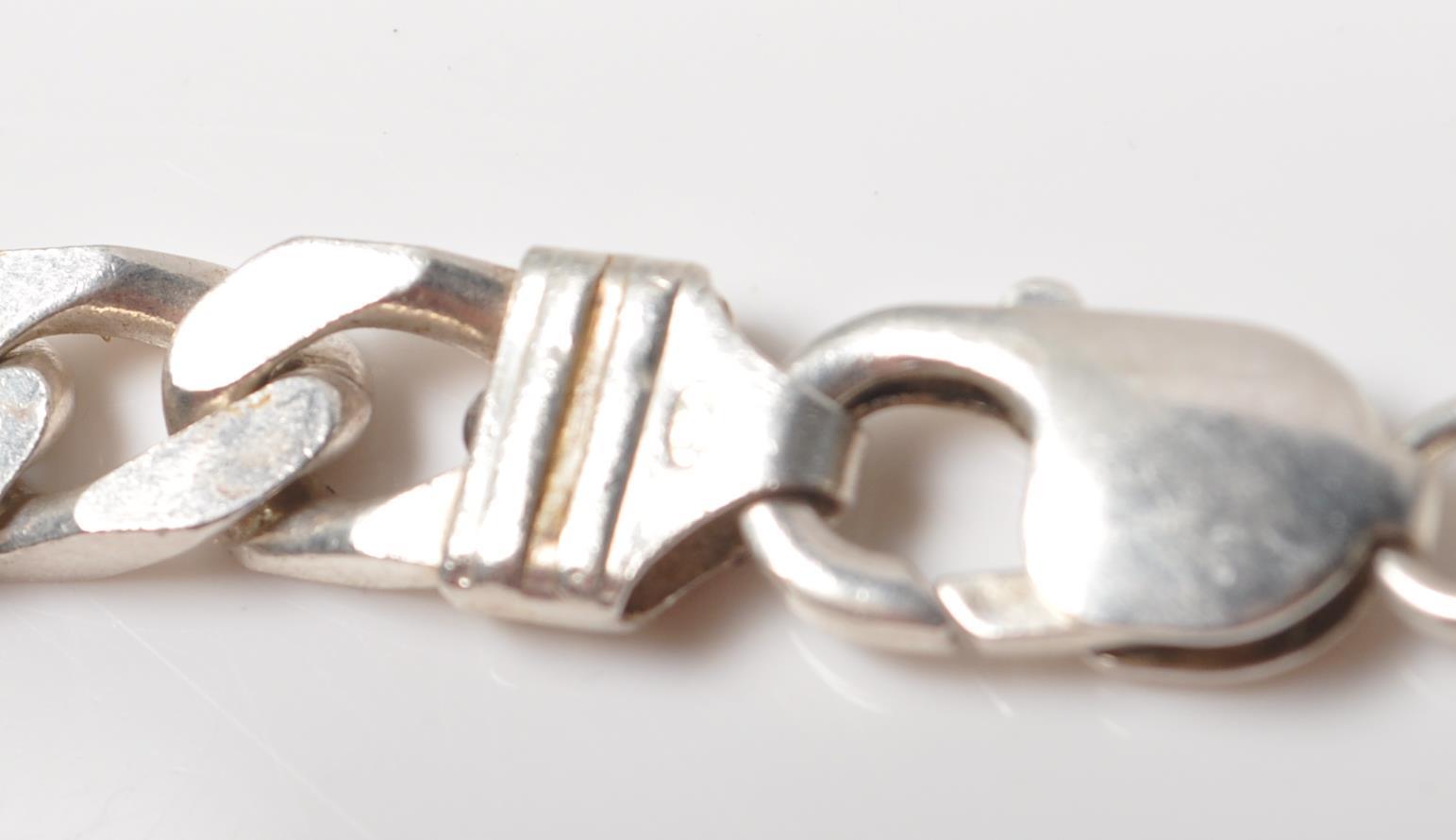 925 SILVER MENS FLAT CURB LINK CHAIN. - Image 6 of 6