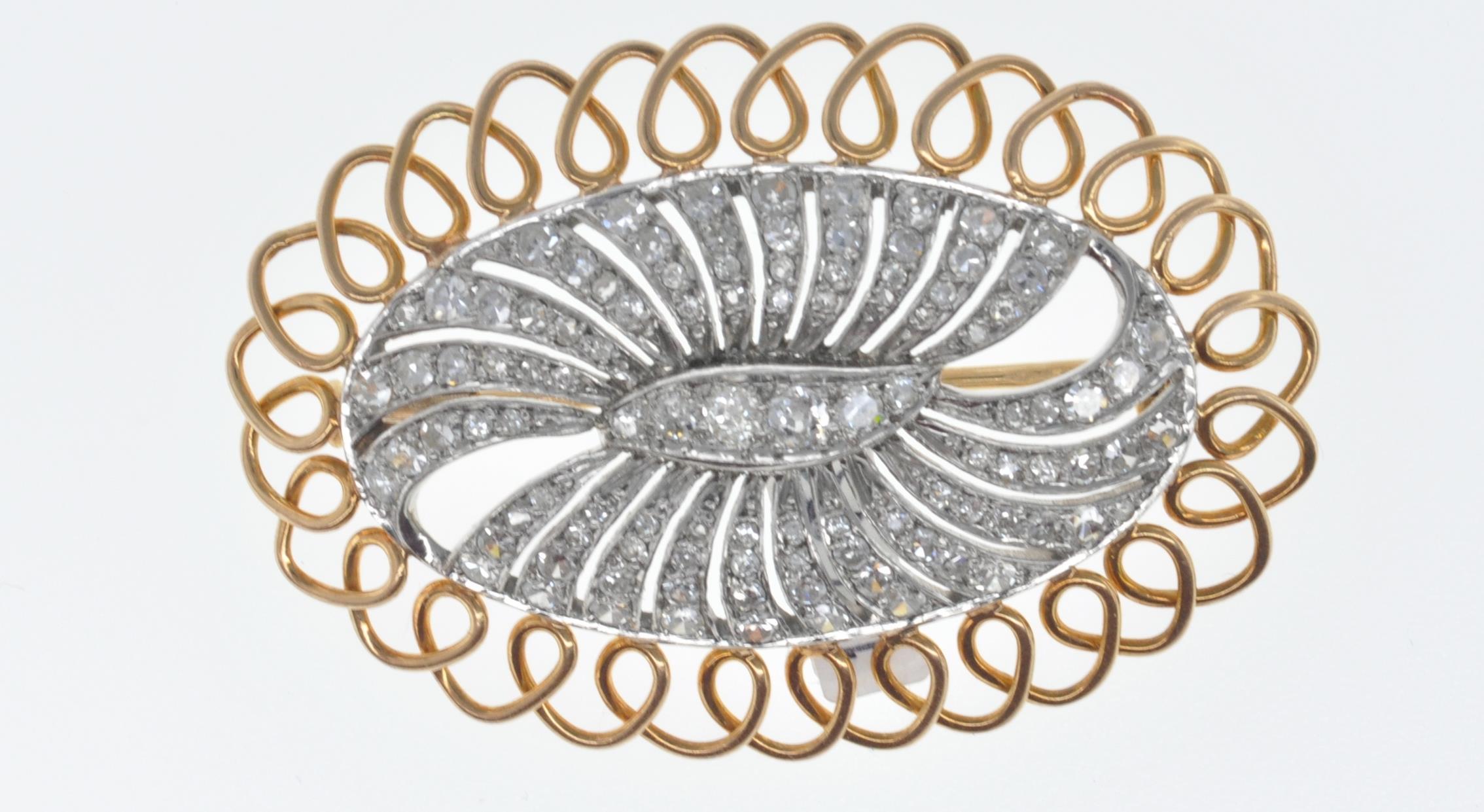 VINTAGE GOLD AND DIAMOND OVAL BROOCH - Image 3 of 6