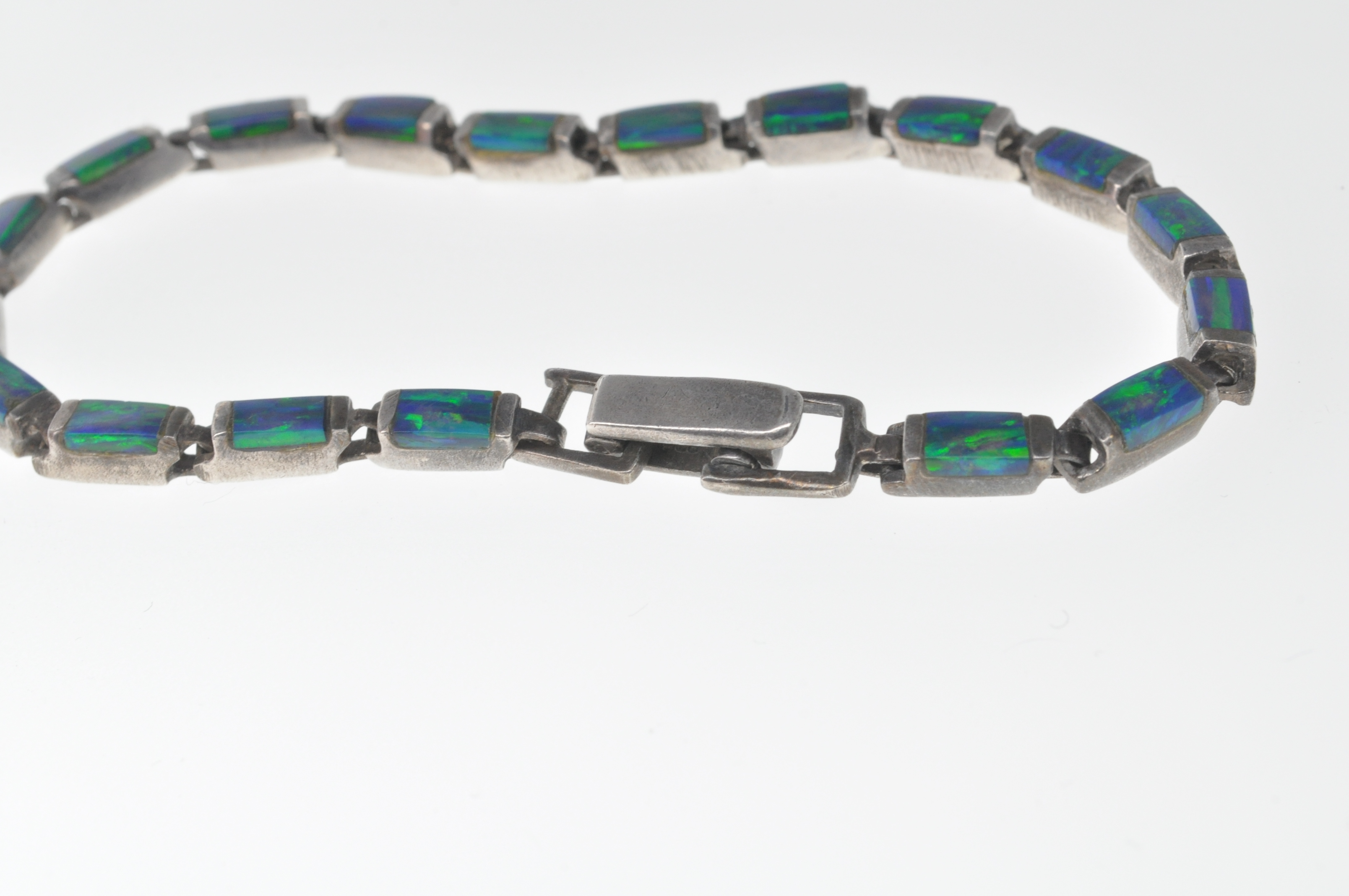 STAMPED 925 SILVER AND OPAL TENNIS BRACELET. - Image 6 of 7