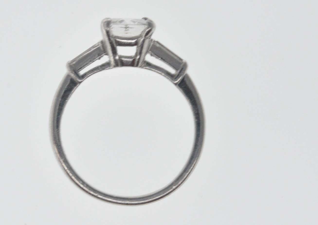 PLATINUM AND DIAMOND SOLITAIRE RING - Image 7 of 7