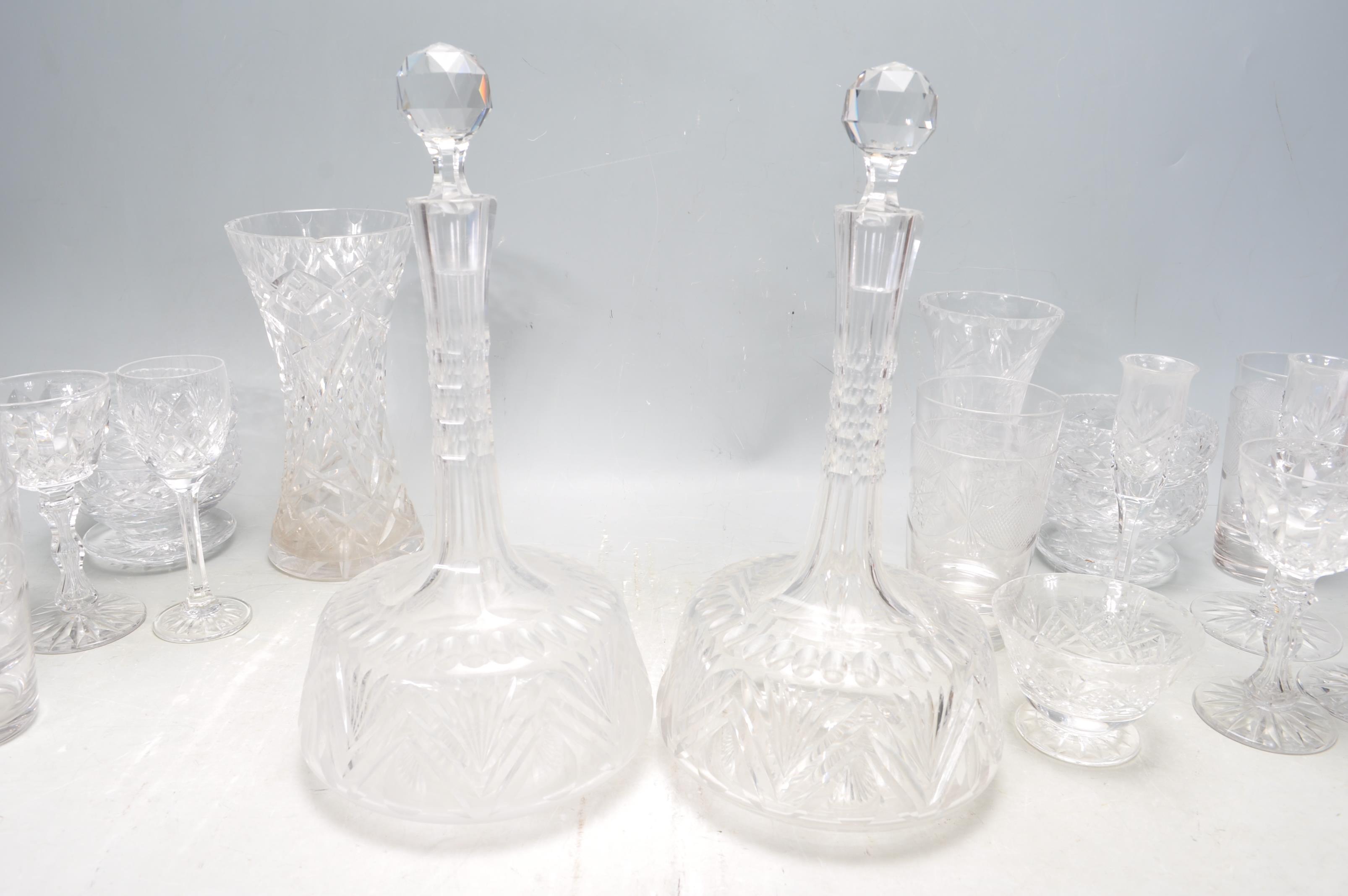 LARGE COLLECTION OF VINTAGE CRYSTAL CUT GLASS WARE - Image 11 of 15