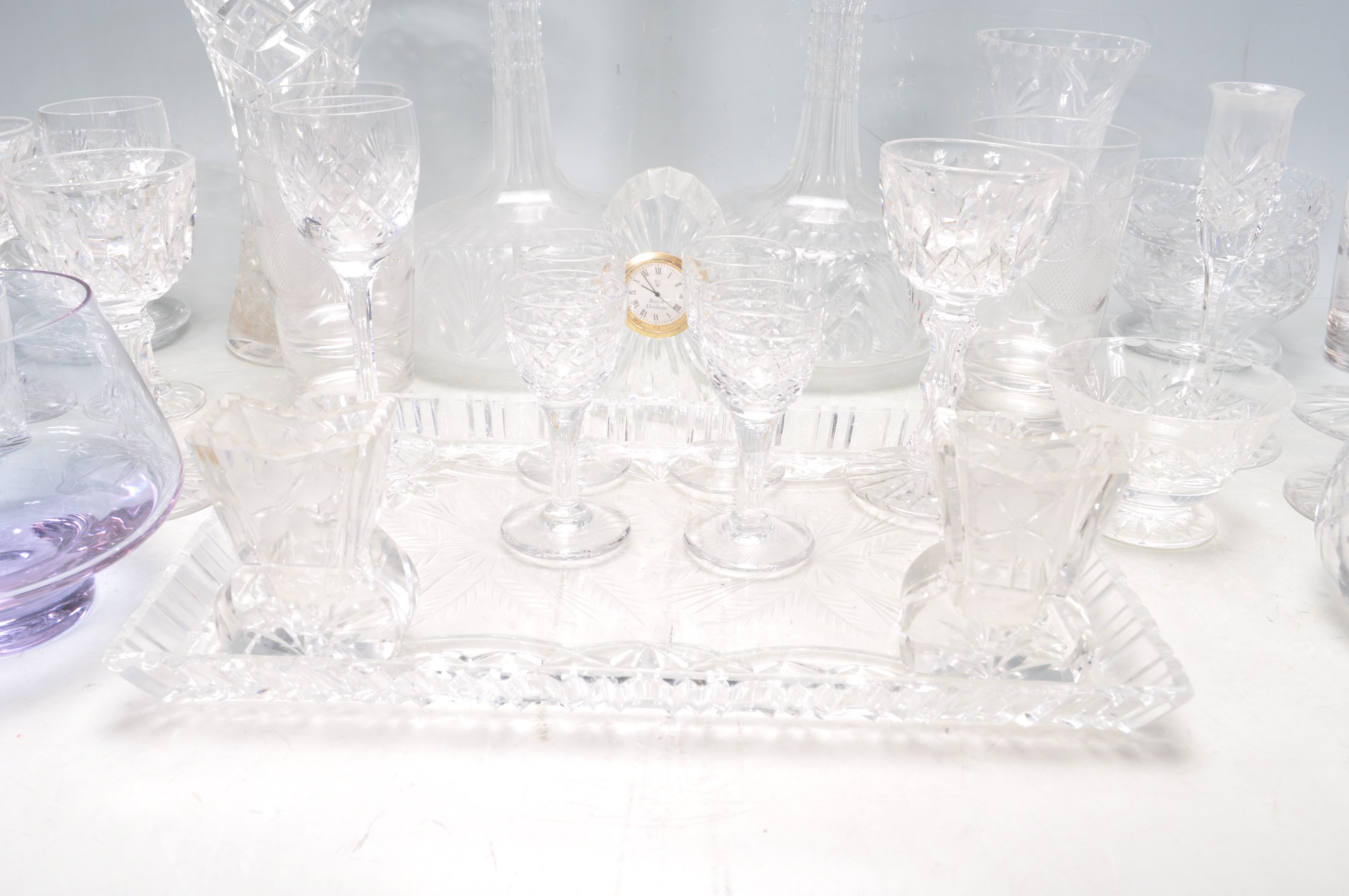 LARGE COLLECTION OF VINTAGE CRYSTAL CUT GLASS WARE - Image 3 of 15