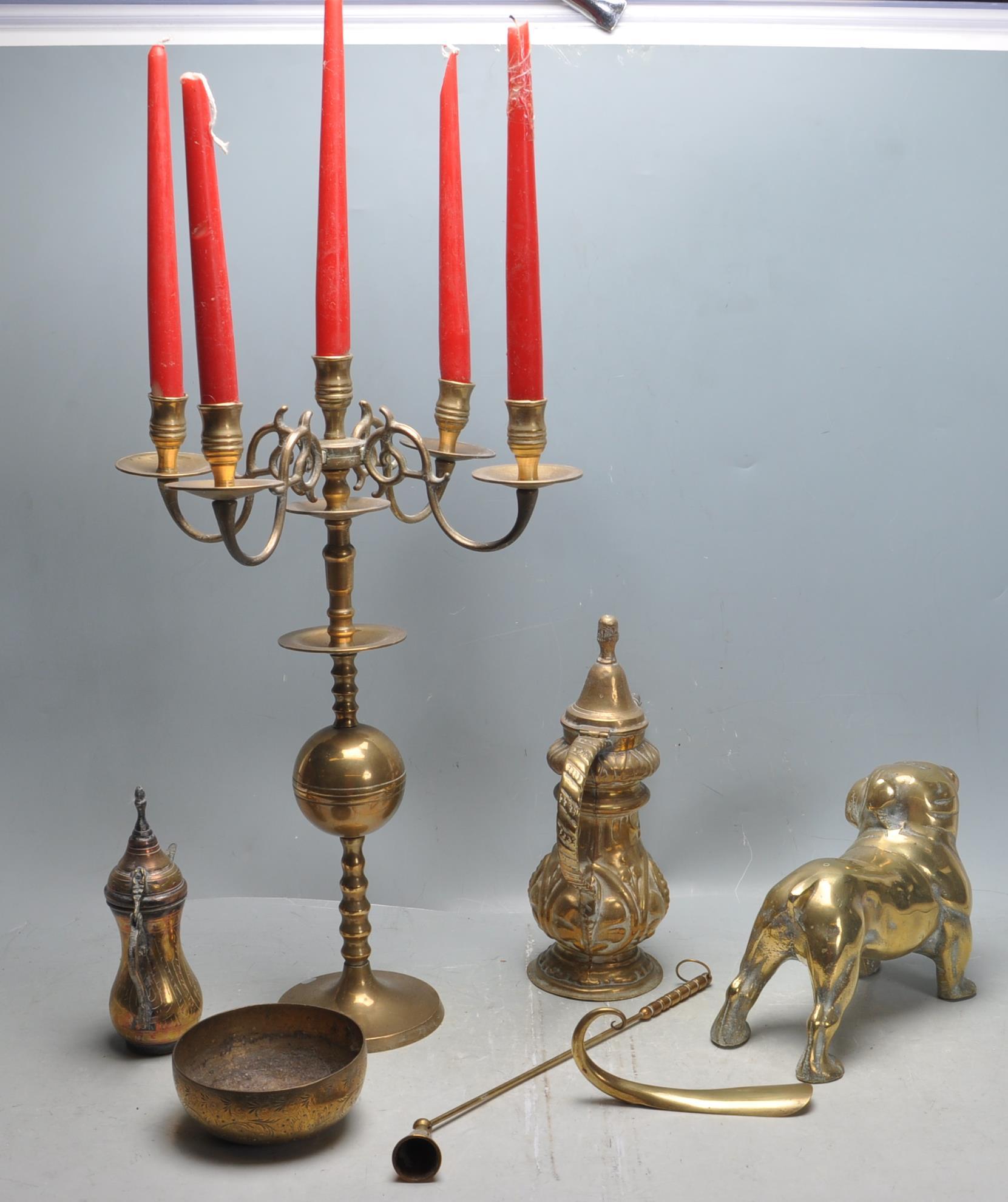 COLLECTION OF VINTAGE 20TH CENTURY BRASSWARES - Image 2 of 5