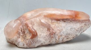 CARVED HARDSTONE FIGURE OF A LIZARD.