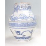 19TH CENTURY CHINESE ORIENTAL BLUE AND WHITE VASE